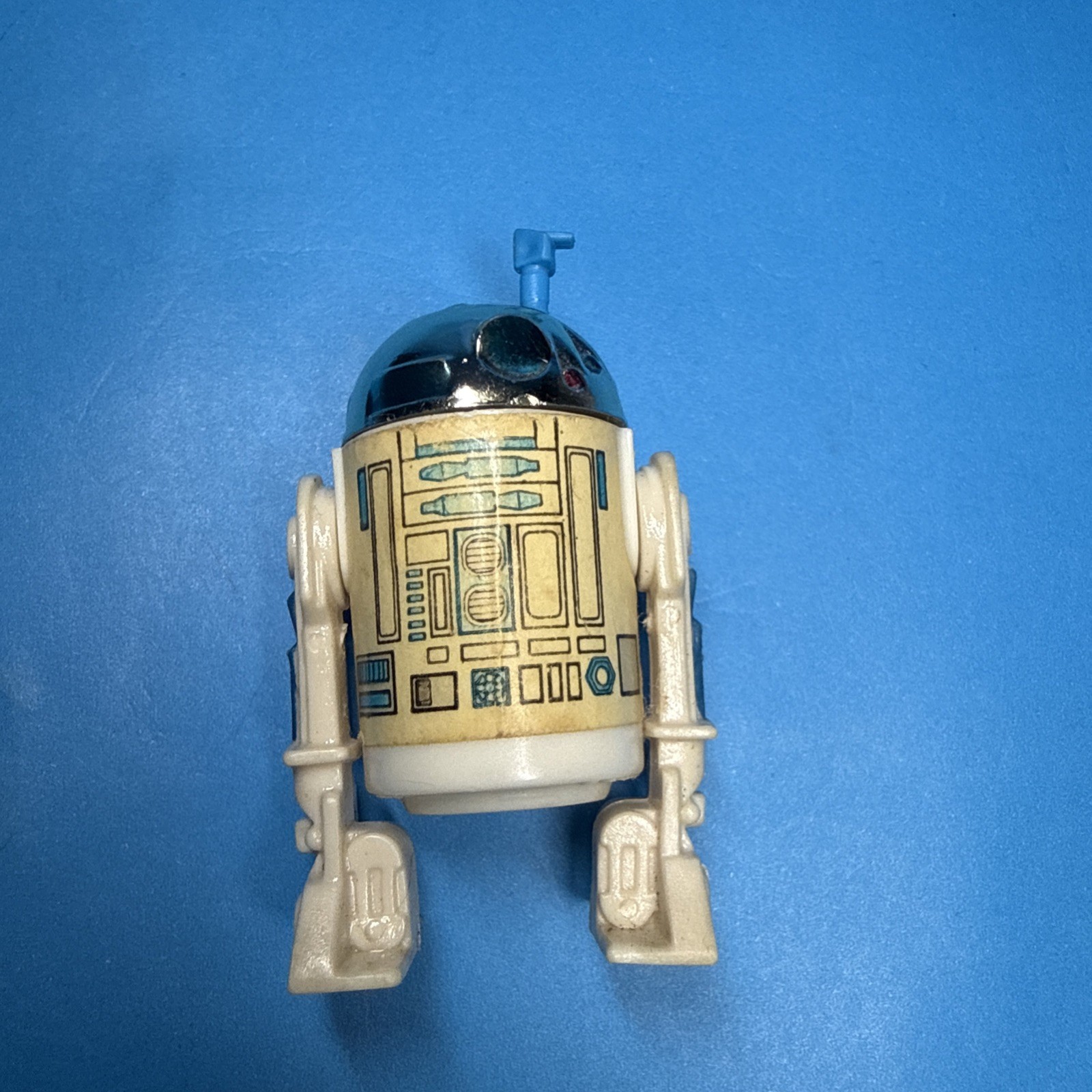R2-D2 (Artoo-Detoo) (with Sensorscope) sold