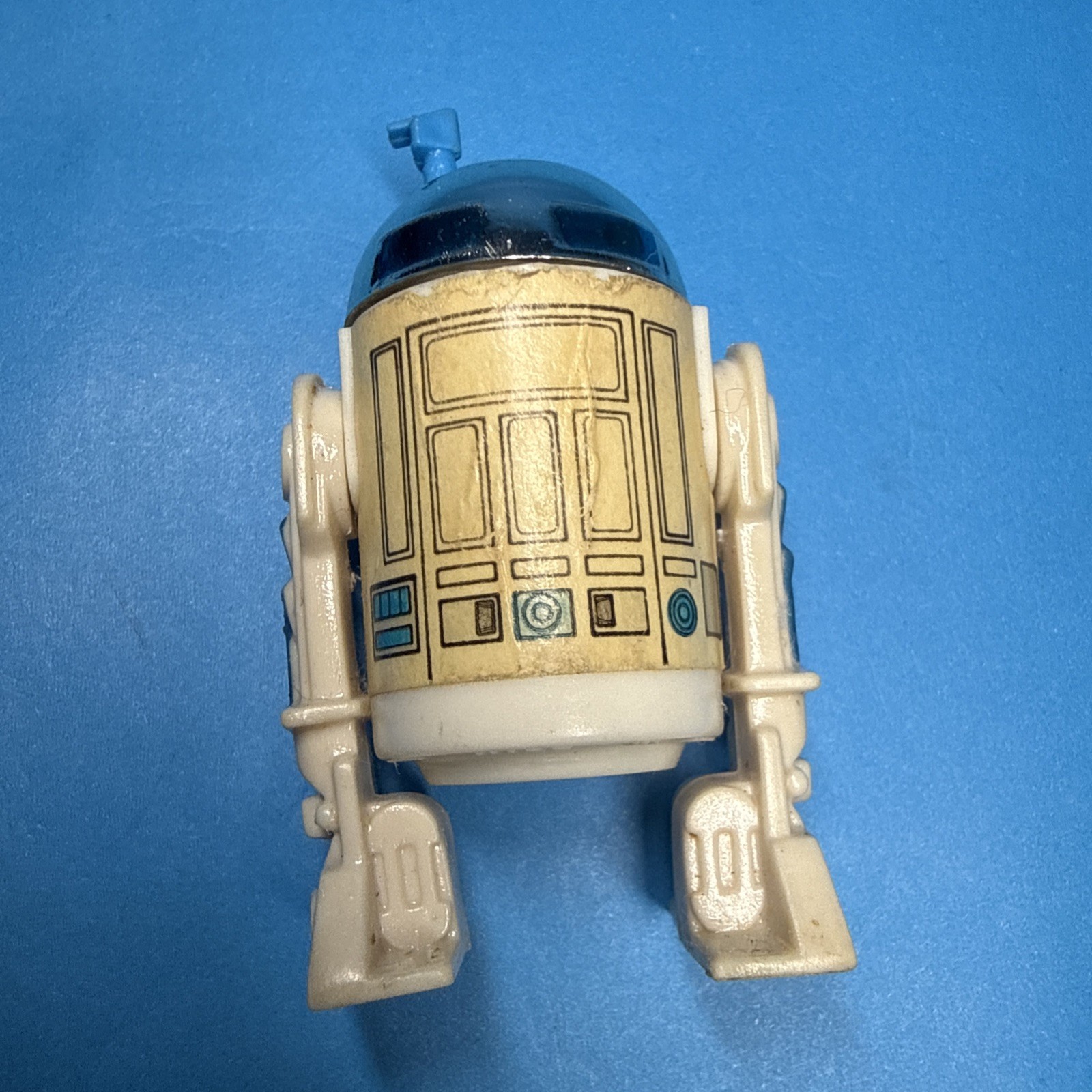 R2-D2 (Artoo-Detoo) (with Sensorscope) sold