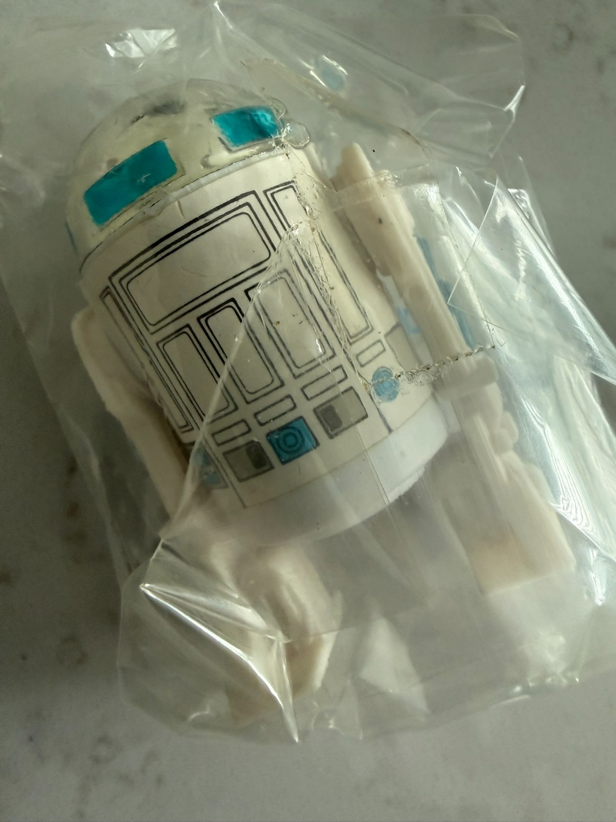 R2-D2 (Artoo-Detoo) (with Sensorscope) sold