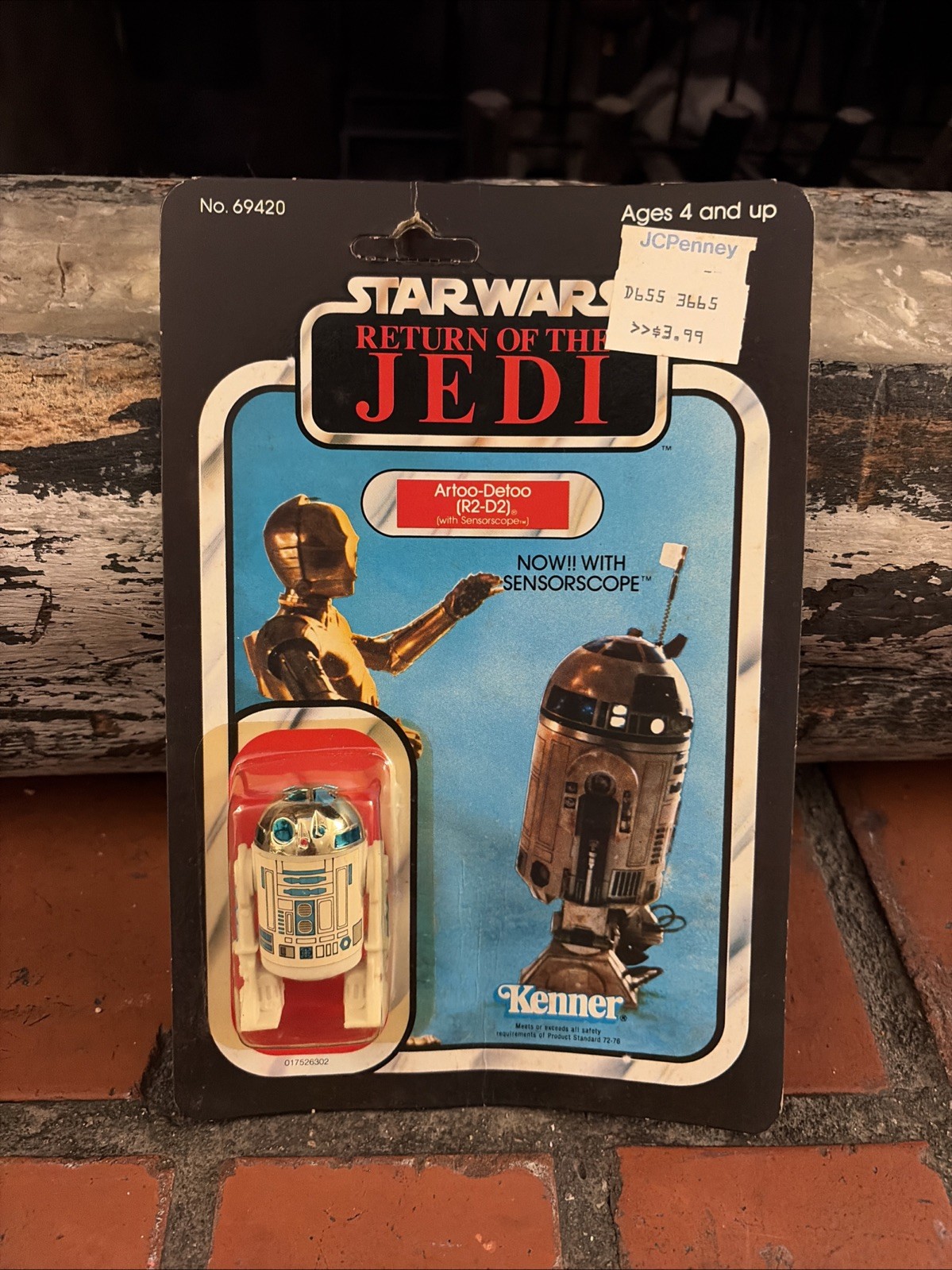 R2-D2 (Artoo-Detoo) (with Sensorscope) sold