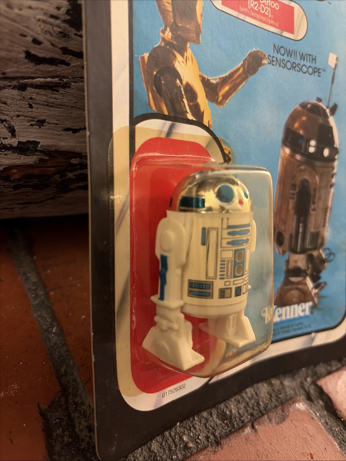 R2-D2 (Artoo-Detoo) (with Sensorscope) sold