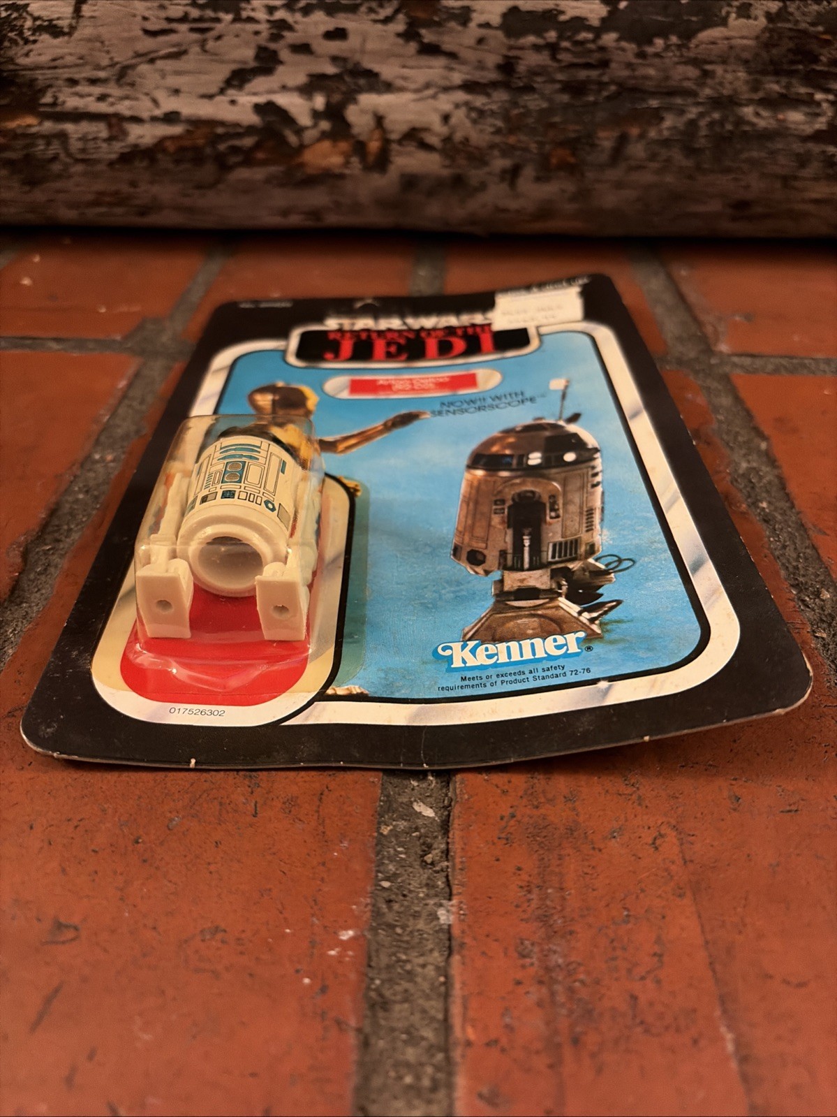 R2-D2 (Artoo-Detoo) (with Sensorscope) sold