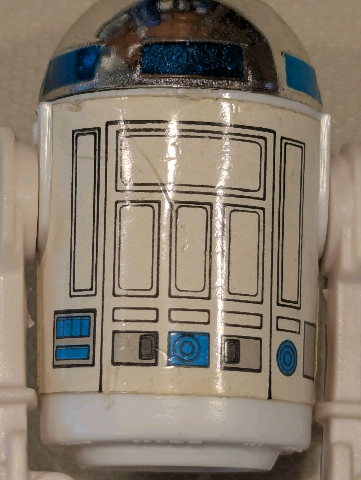 R2-D2 (Artoo-Detoo) (with Sensorscope) sold