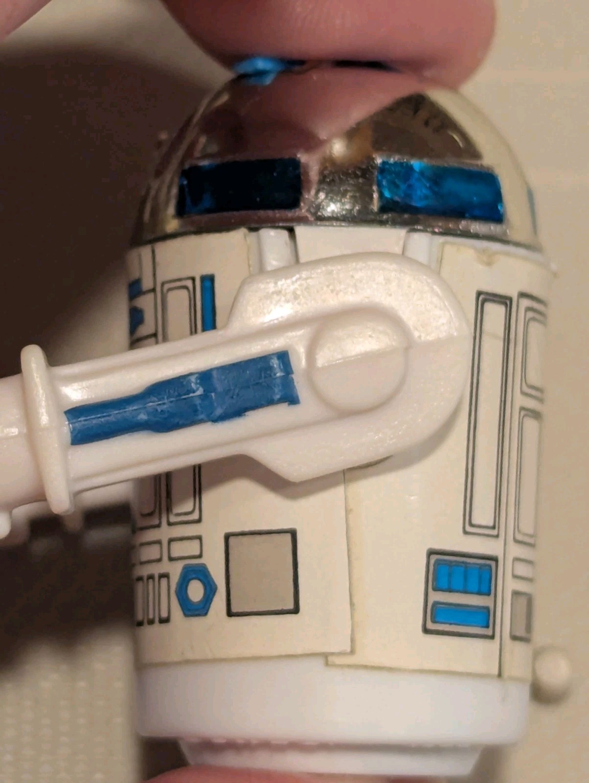 R2-D2 (Artoo-Detoo) (with Sensorscope) sold
