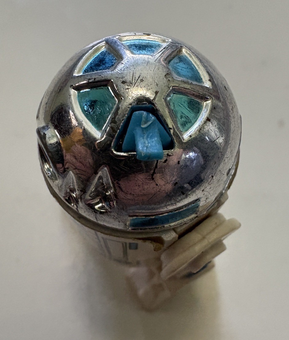 R2-D2 (Artoo-Detoo) (with Sensorscope) sold