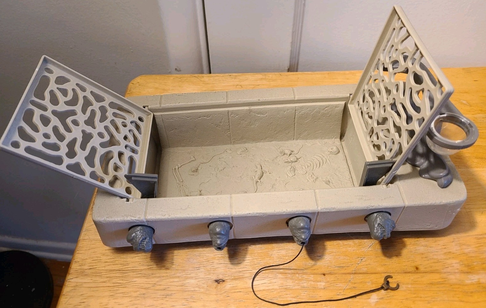 Jabba the Hutt Action Playset sold