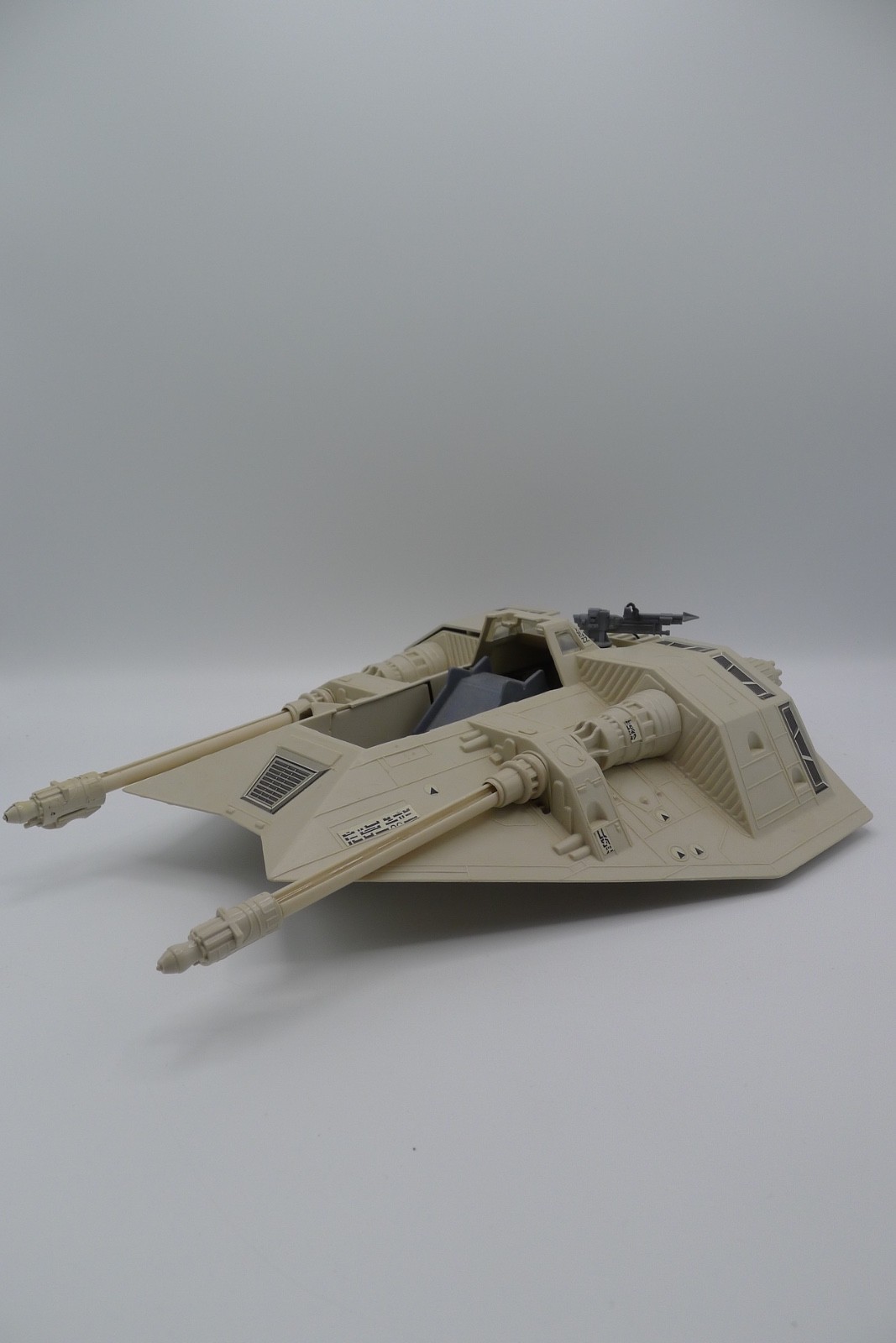 Rebel Armored Snowspeeder sold