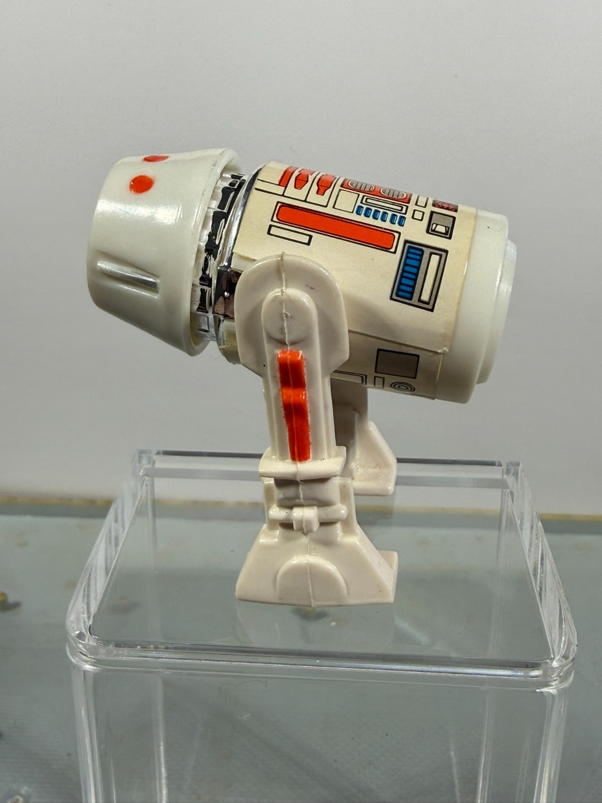 R5-D4 (Arfive-Defour) sold