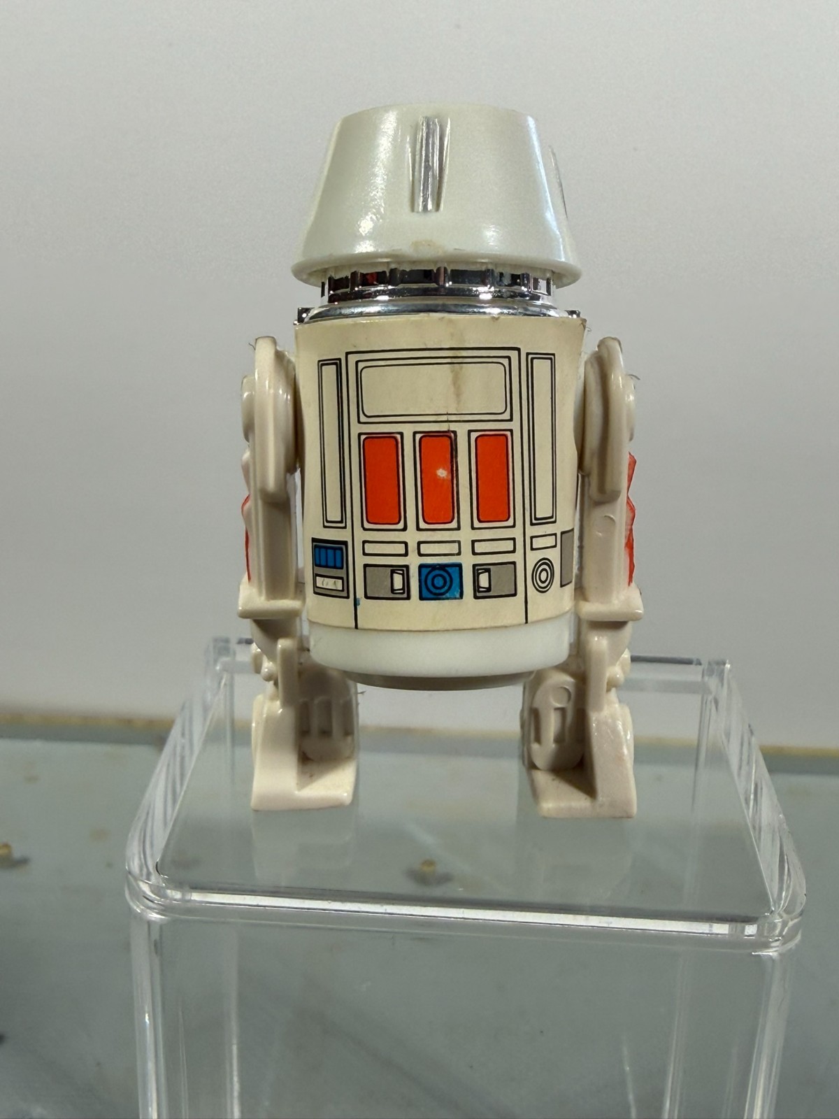 R5-D4 (Arfive-Defour) sold