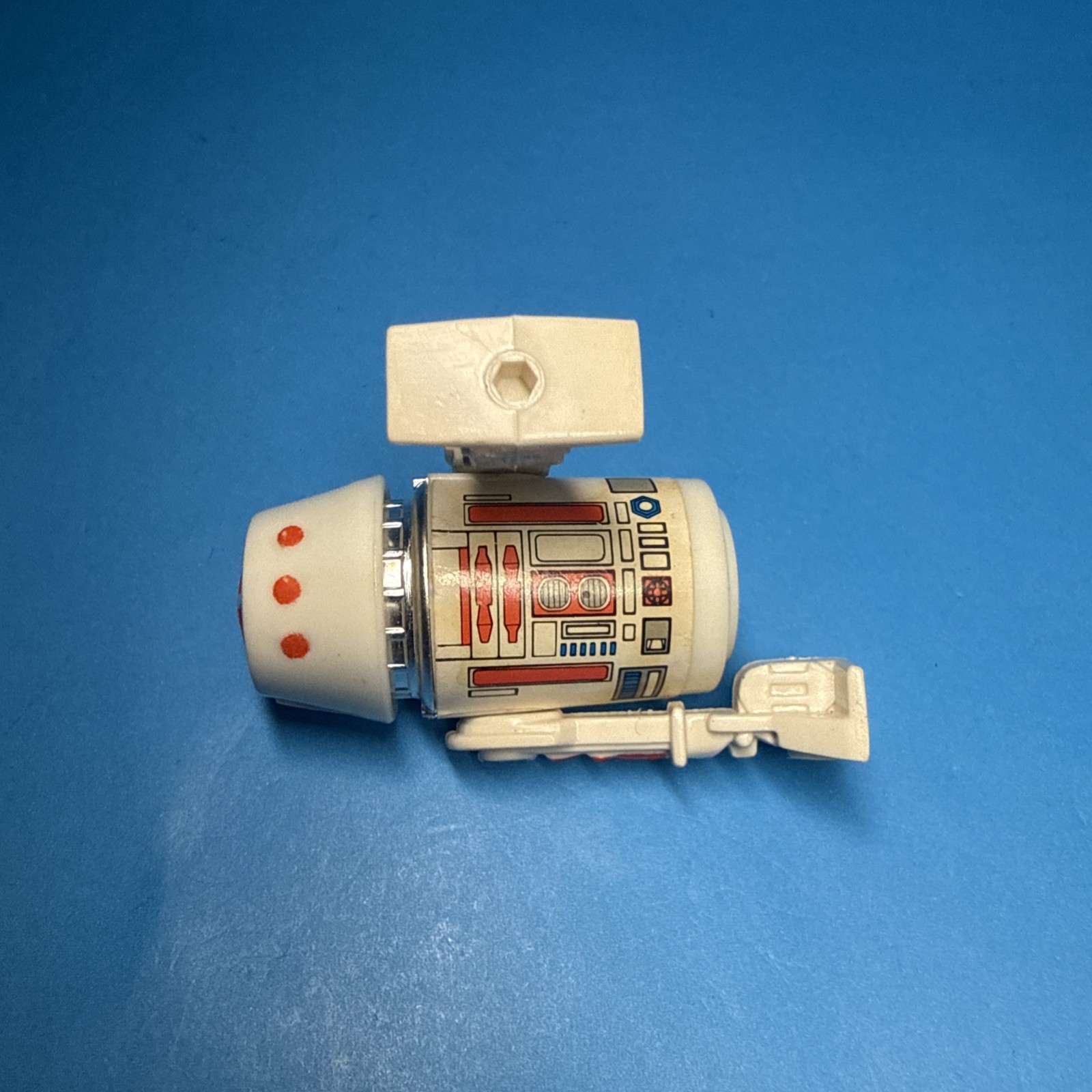R5-D4 (Arfive-Defour) sold
