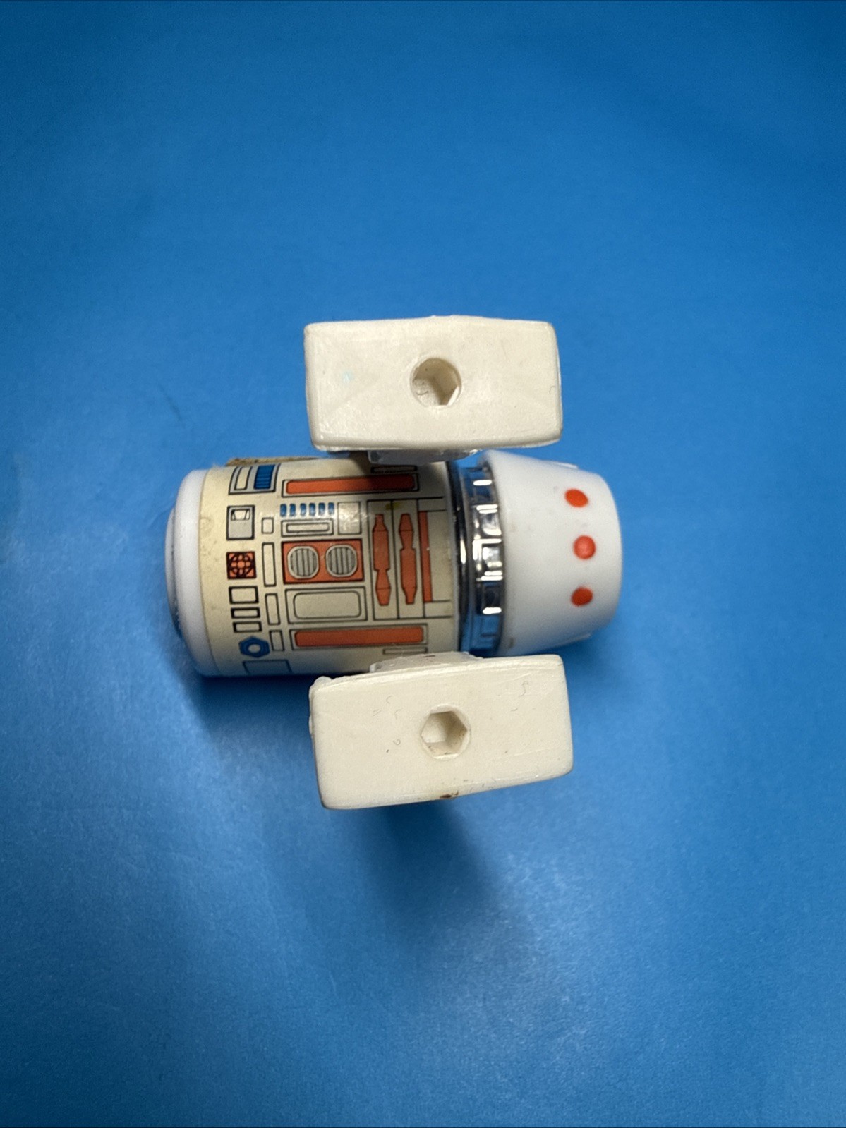 R5-D4 (Arfive-Defour) sold