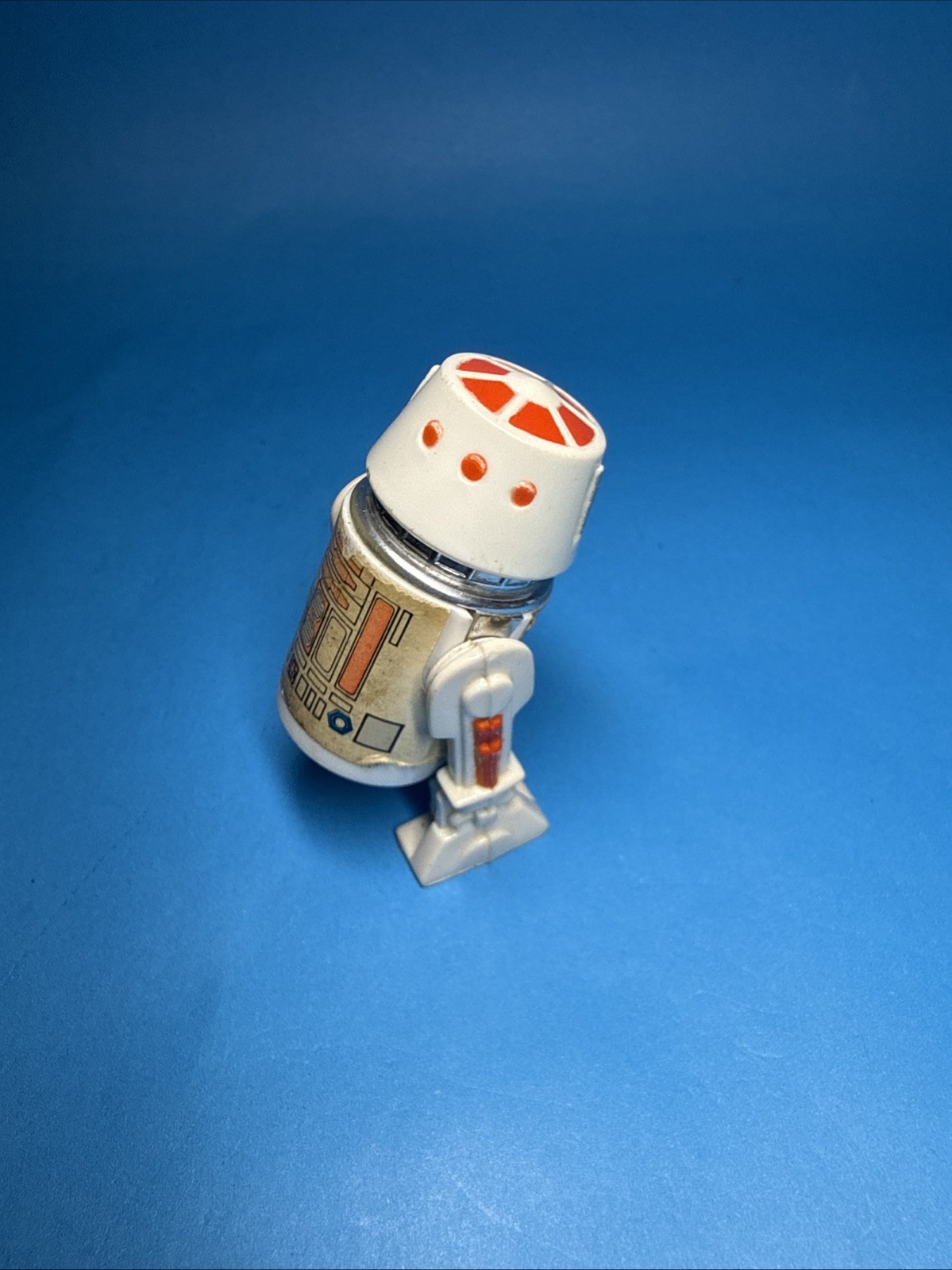 R5-D4 (Arfive-Defour) sold