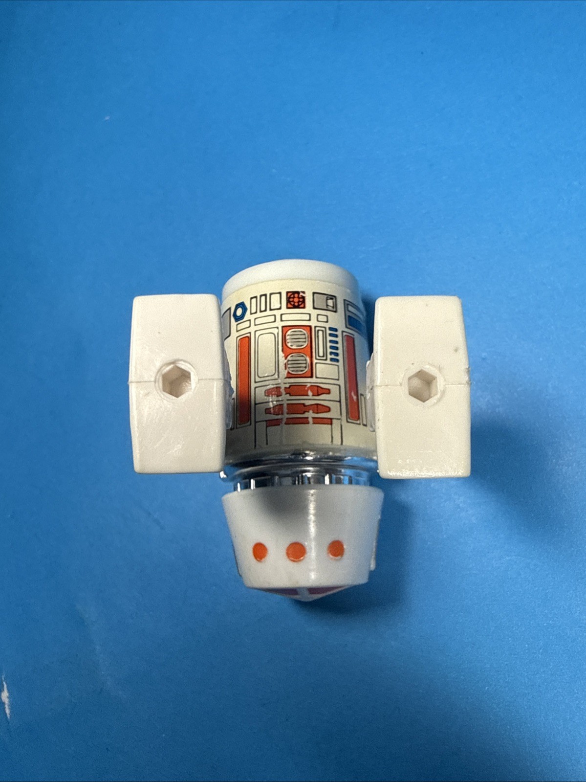 R5-D4 (Arfive-Defour) sold
