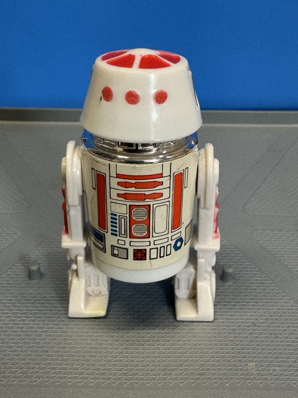 R5-D4 (Arfive-Defour) sold