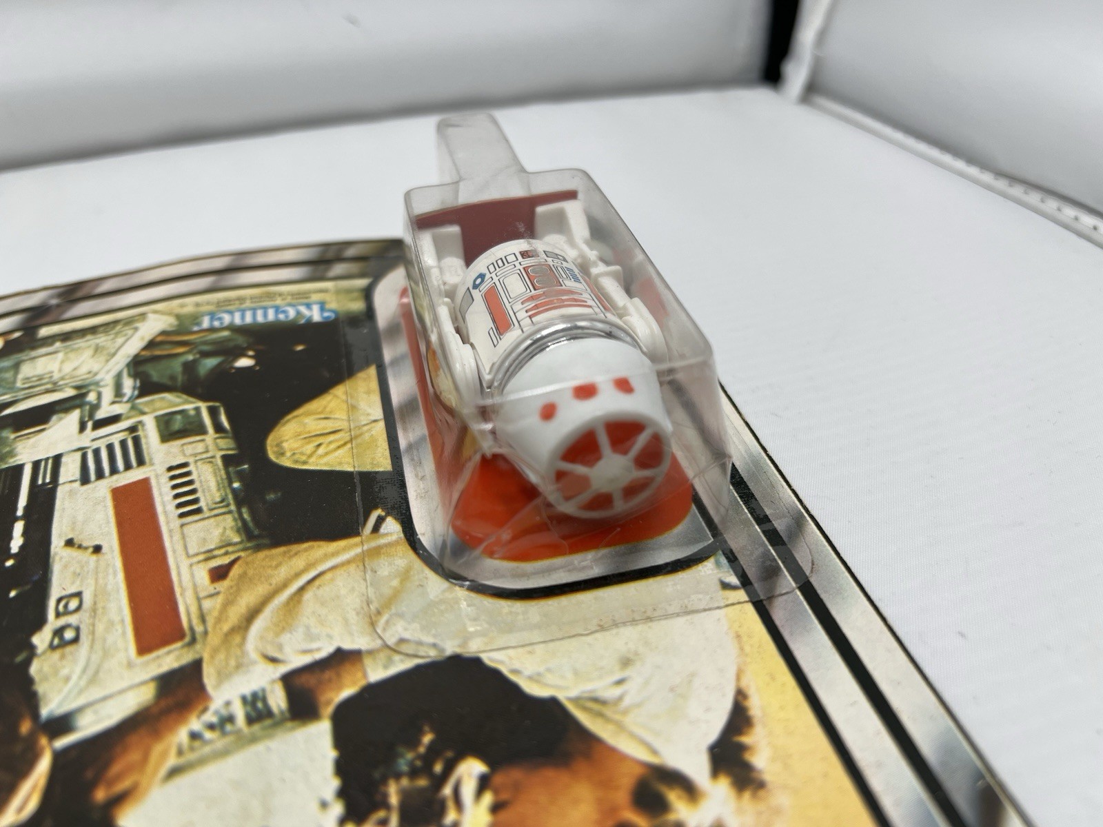 R5-D4 (Arfive-Defour) sold