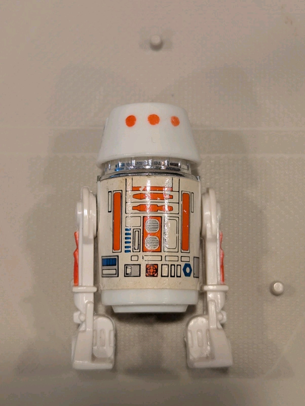 R5-D4 (Arfive-Defour) sold