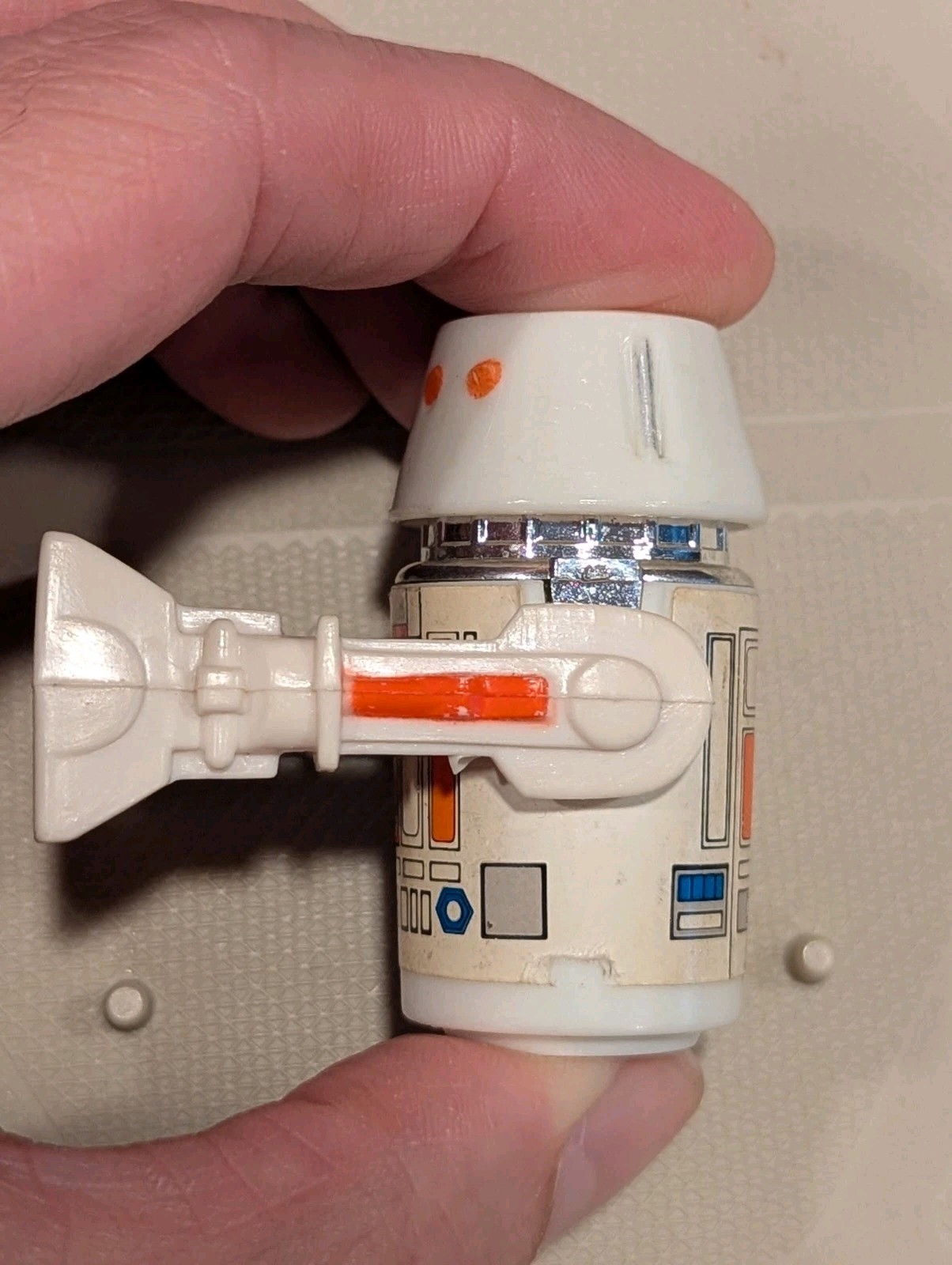 R5-D4 (Arfive-Defour) sold