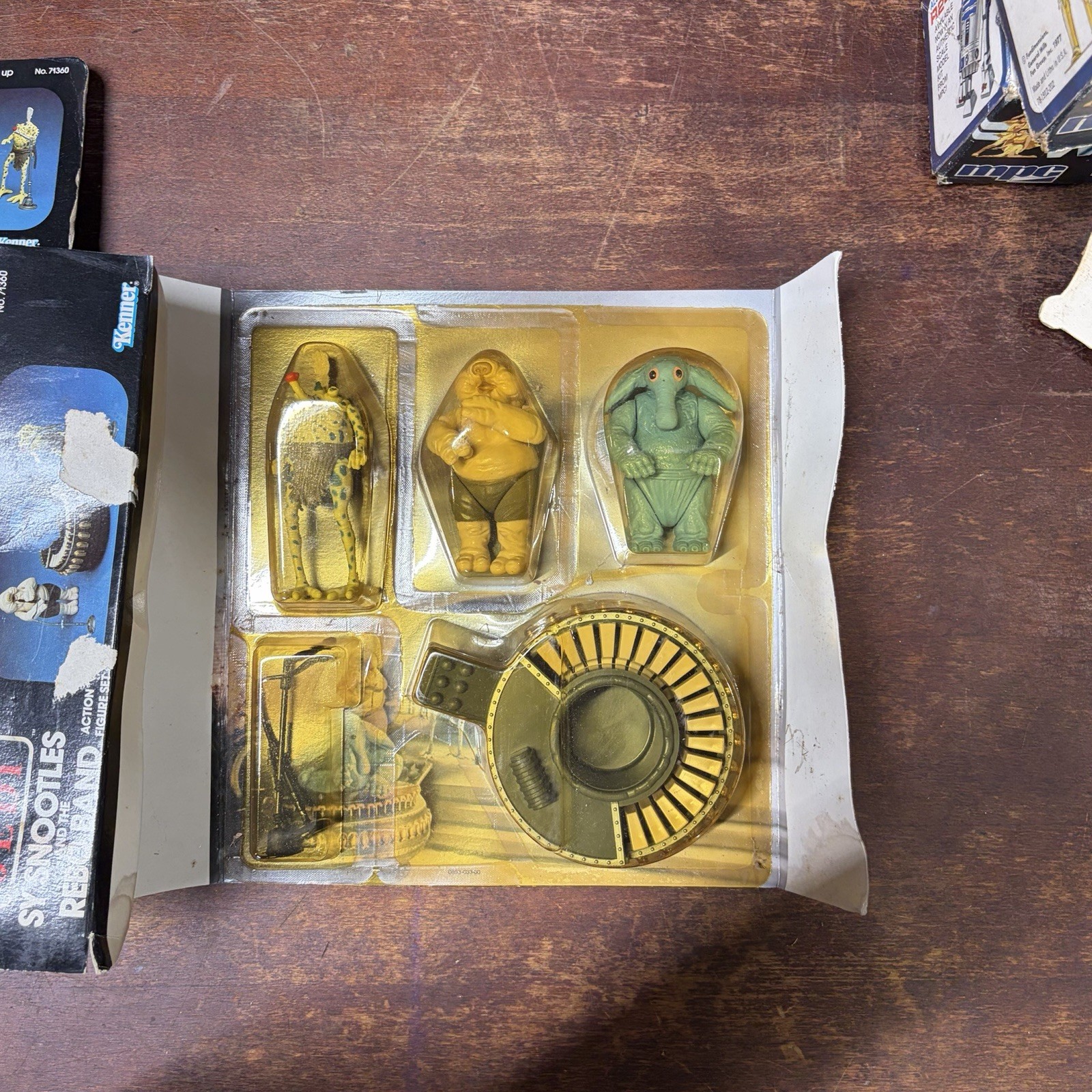 Sy Snootles & The Rebo Band sold