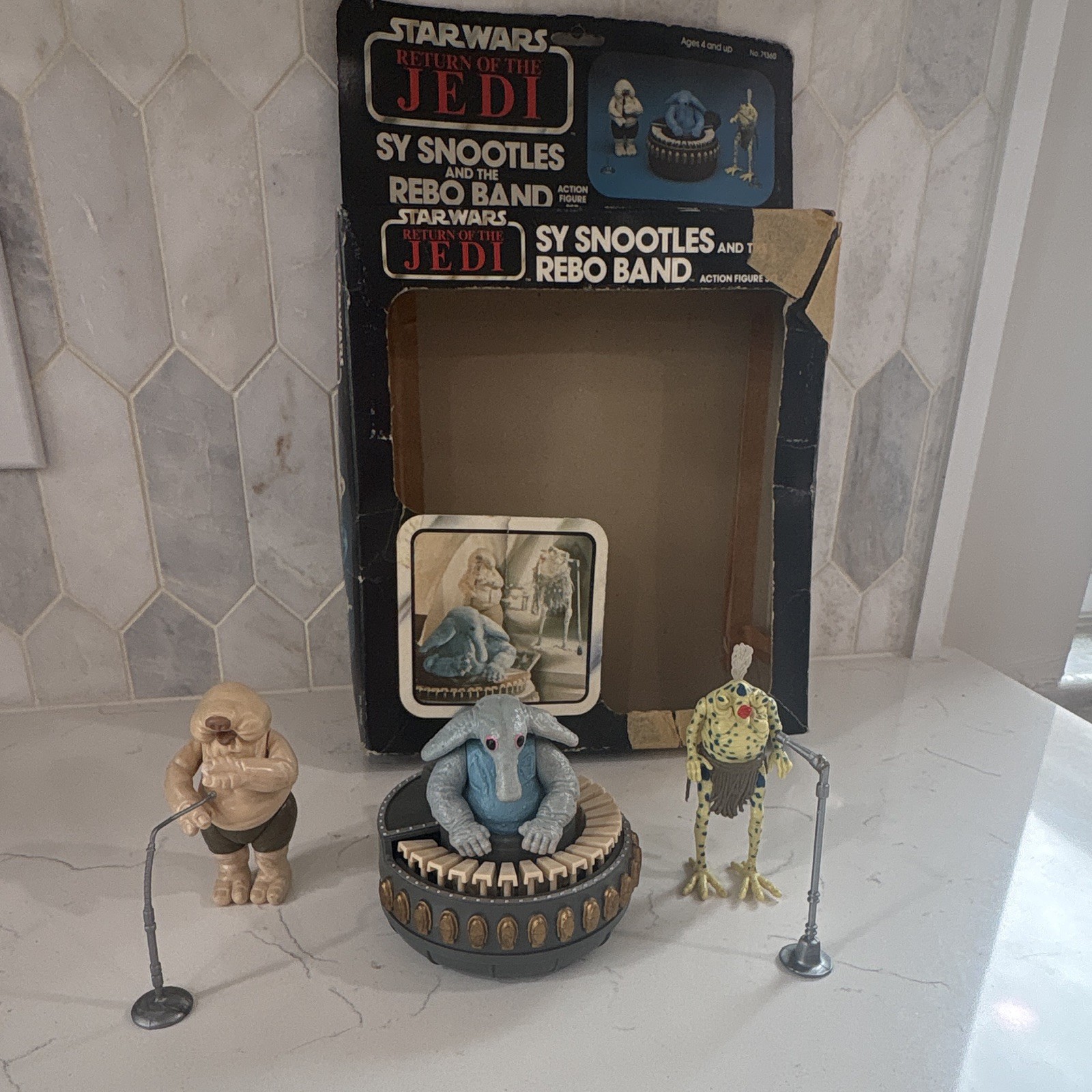 Sy Snootles & The Rebo Band sold