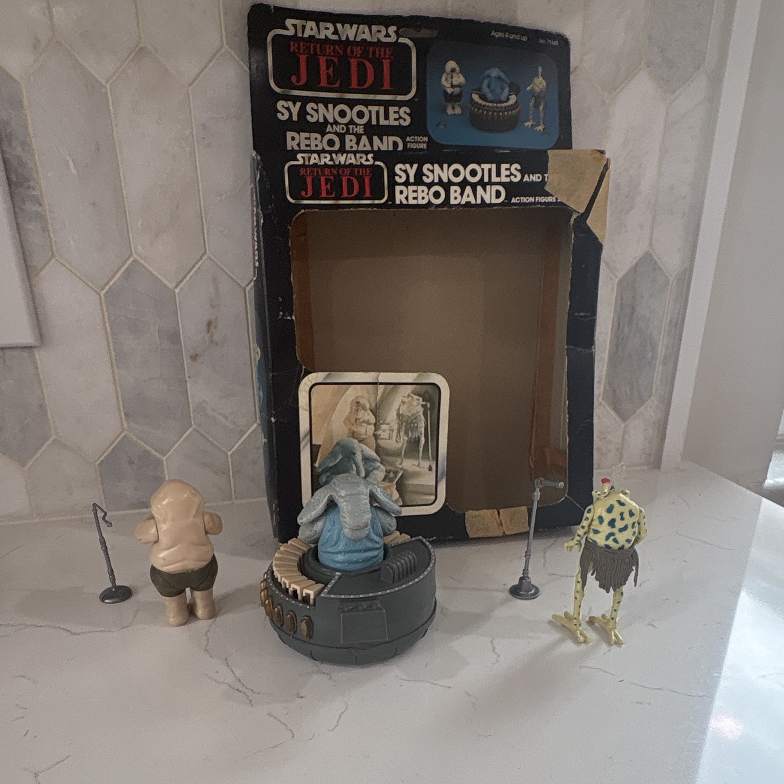 Sy Snootles & The Rebo Band sold