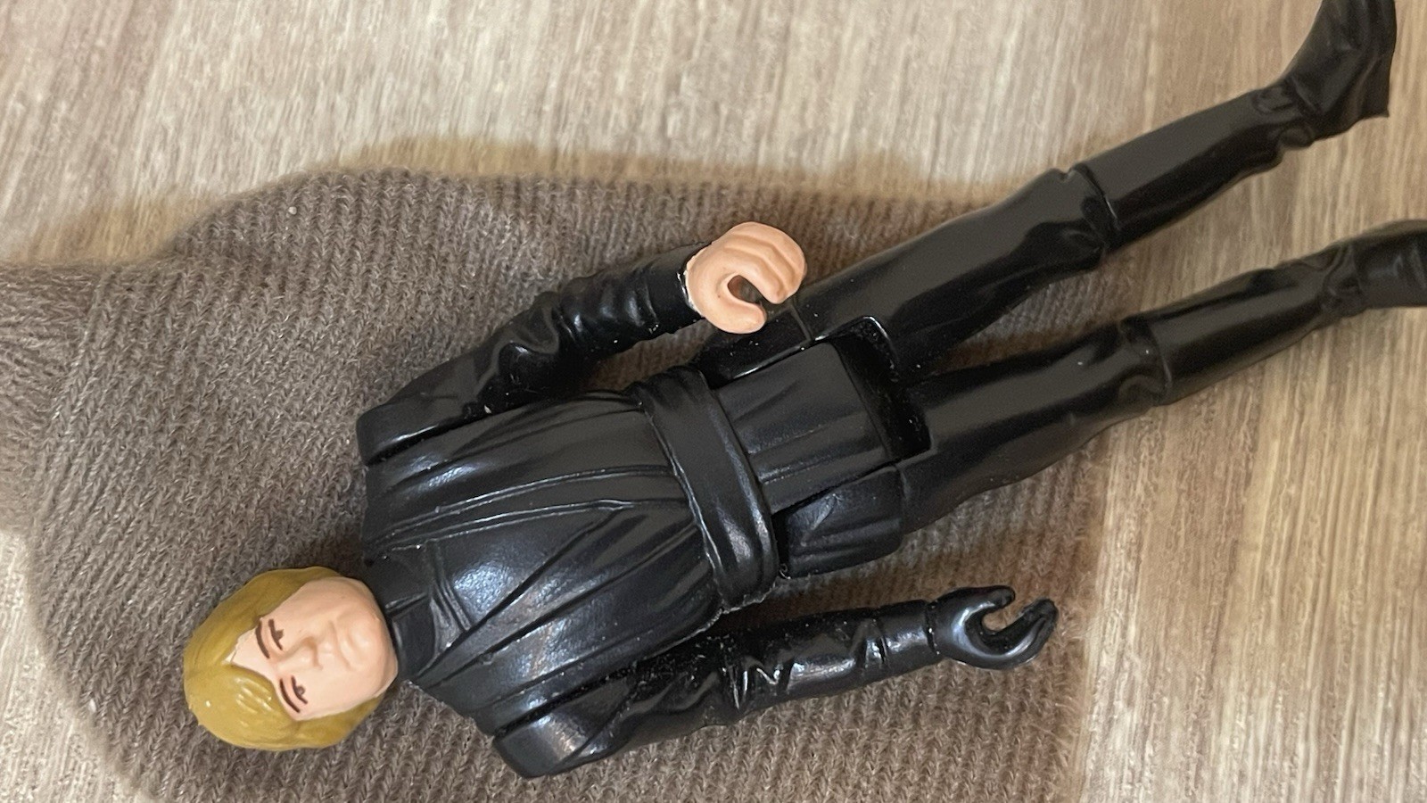 Luke Skywalker (Jedi Knight Outfit) sold