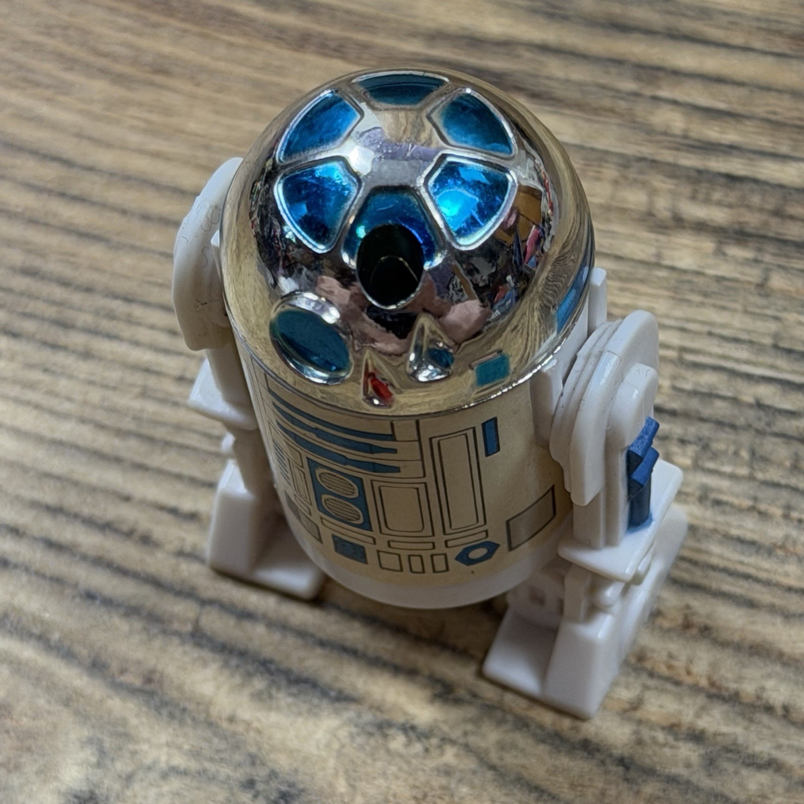 R2-D2 (Artoo-Detoo) with pop-up Lightsaber sold