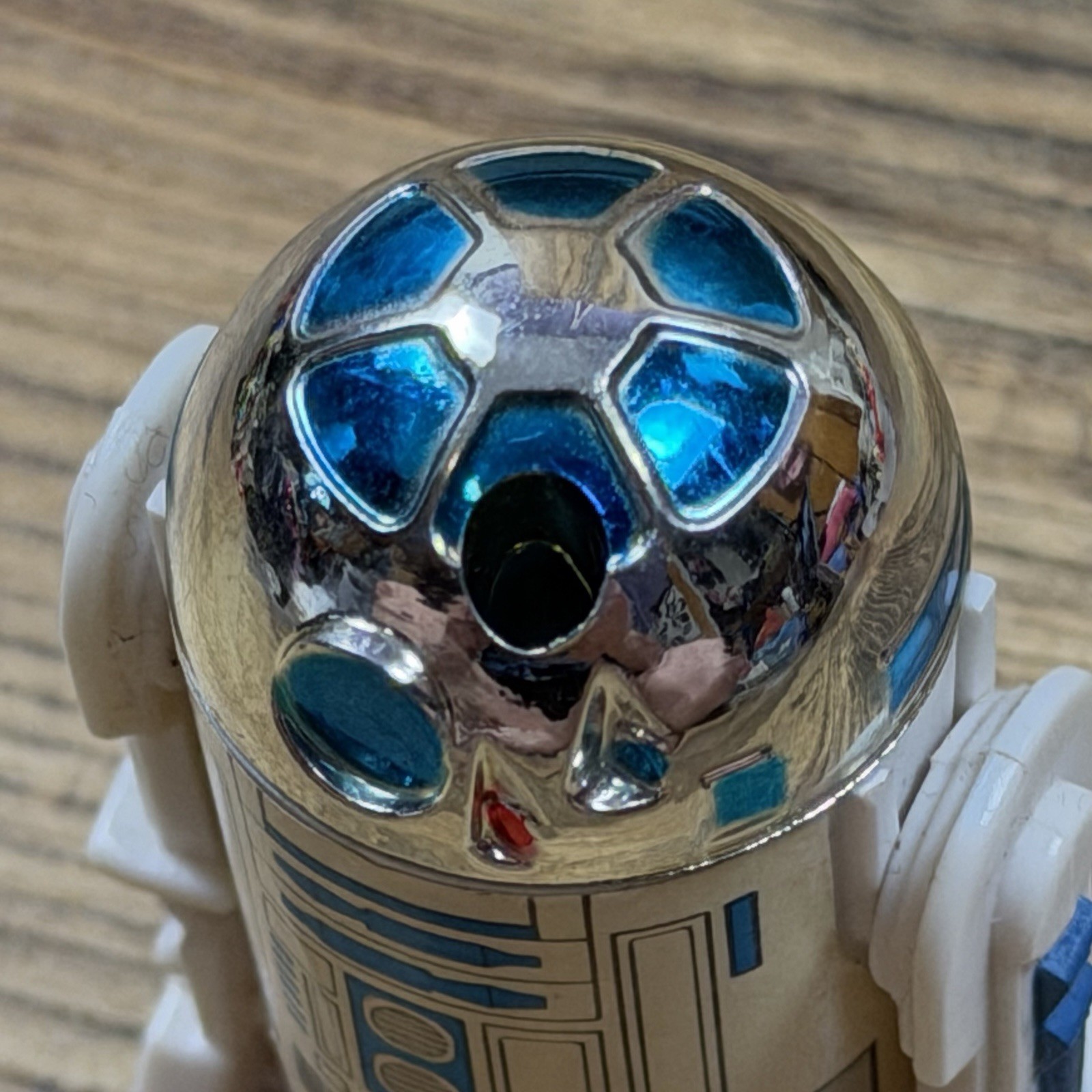 R2-D2 (Artoo-Detoo) with pop-up Lightsaber sold
