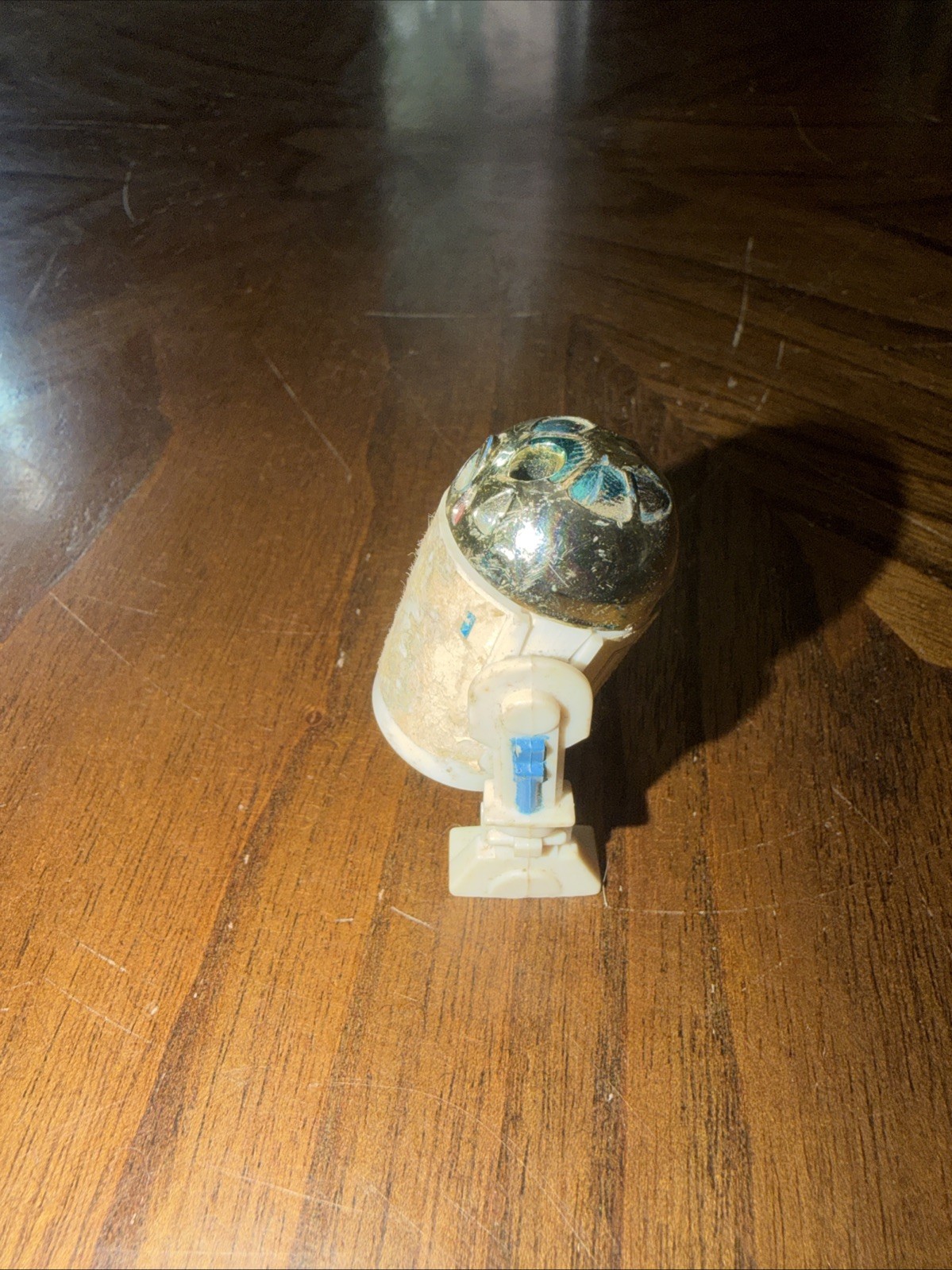 R2-D2 (Artoo-Detoo) with pop-up Lightsaber sold