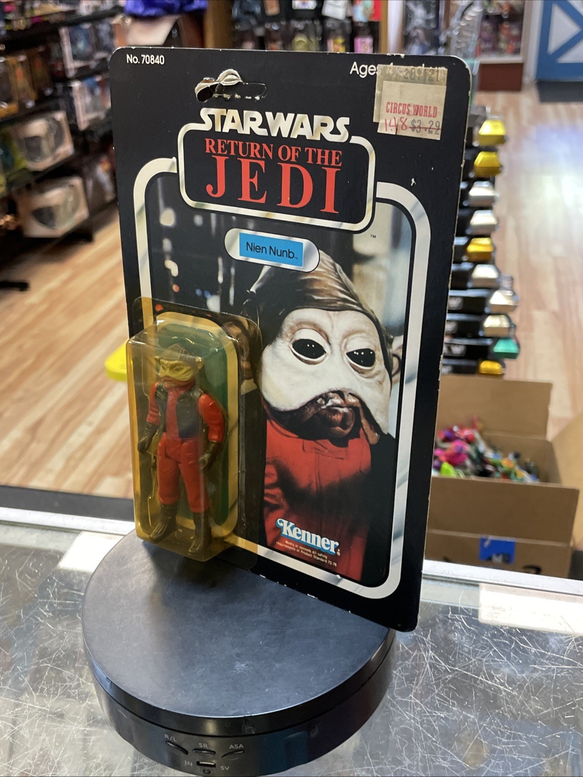 Nien Nunb sold