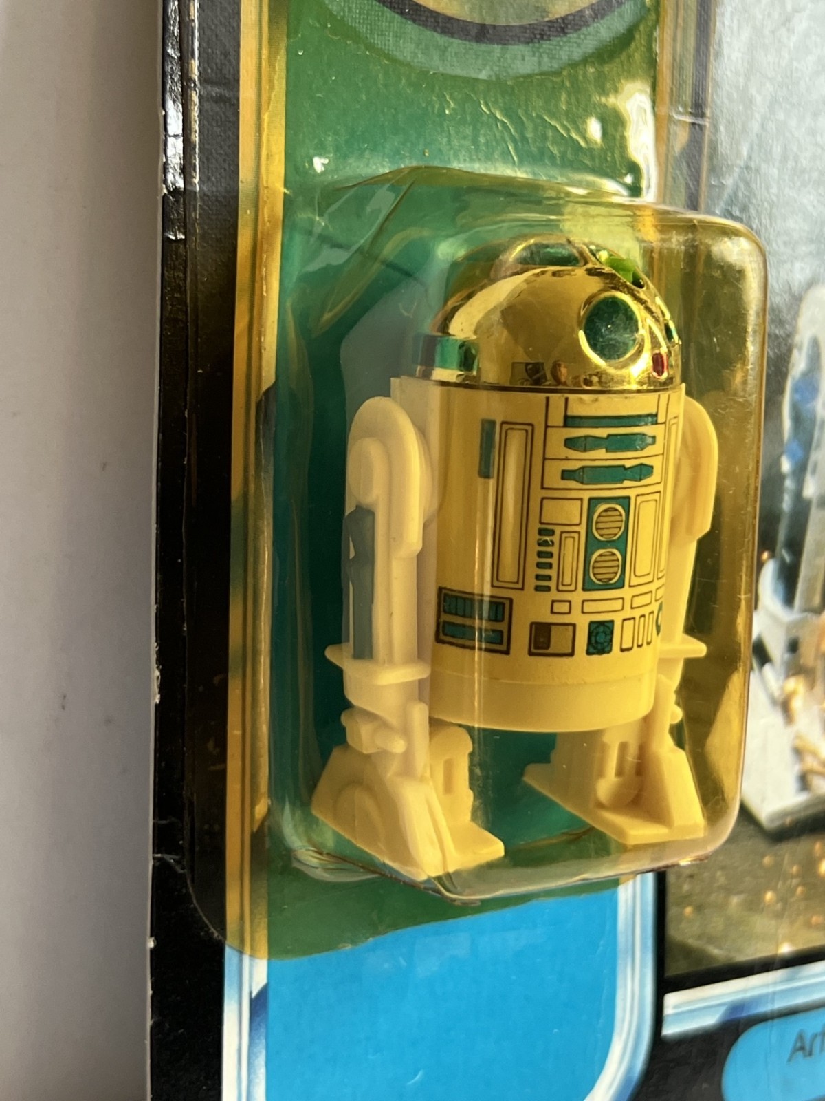 R2-D2 (Artoo-Detoo) with pop-up Lightsaber sold