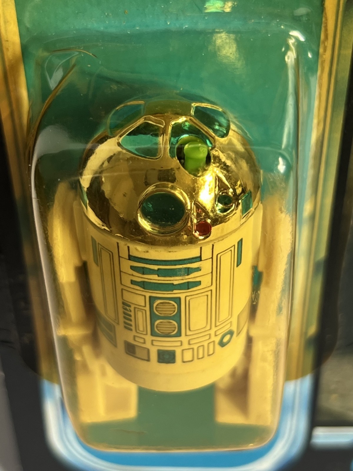 R2-D2 (Artoo-Detoo) with pop-up Lightsaber sold