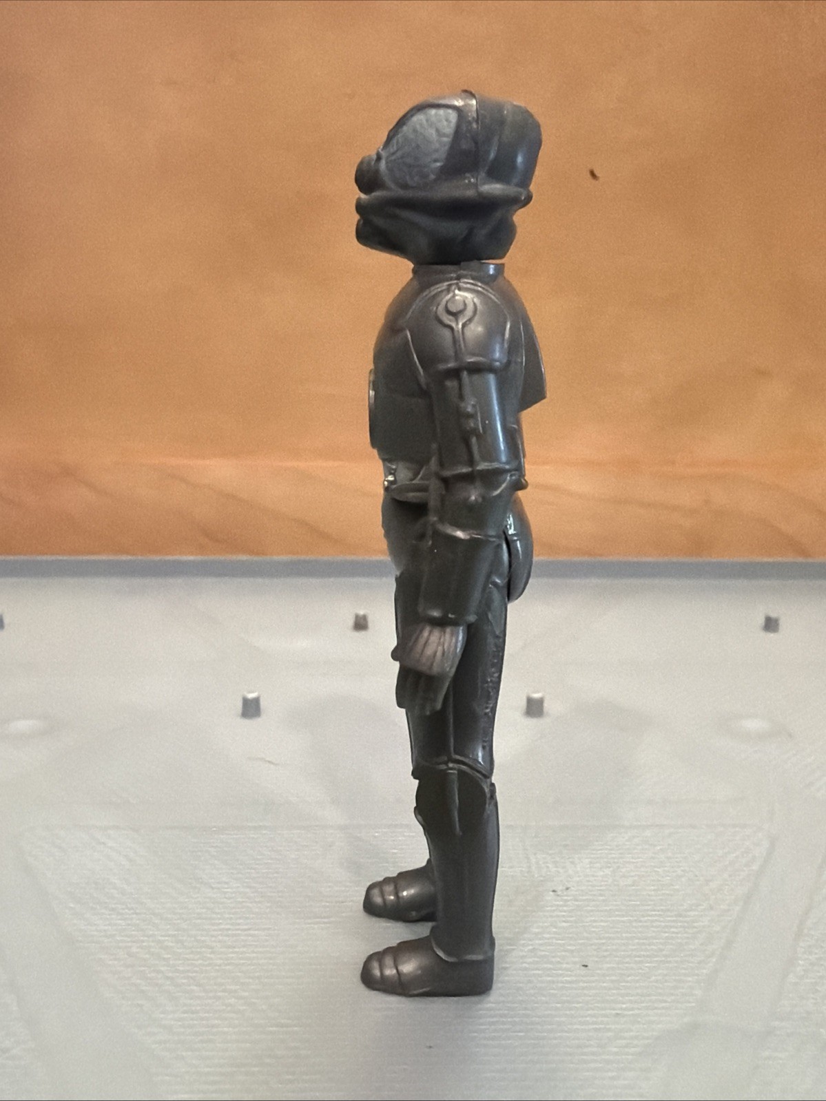 Zuckuss sold