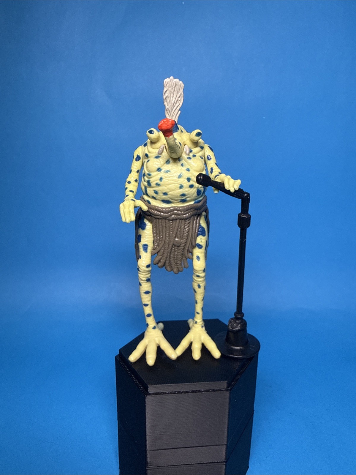 Sy Snootles sold