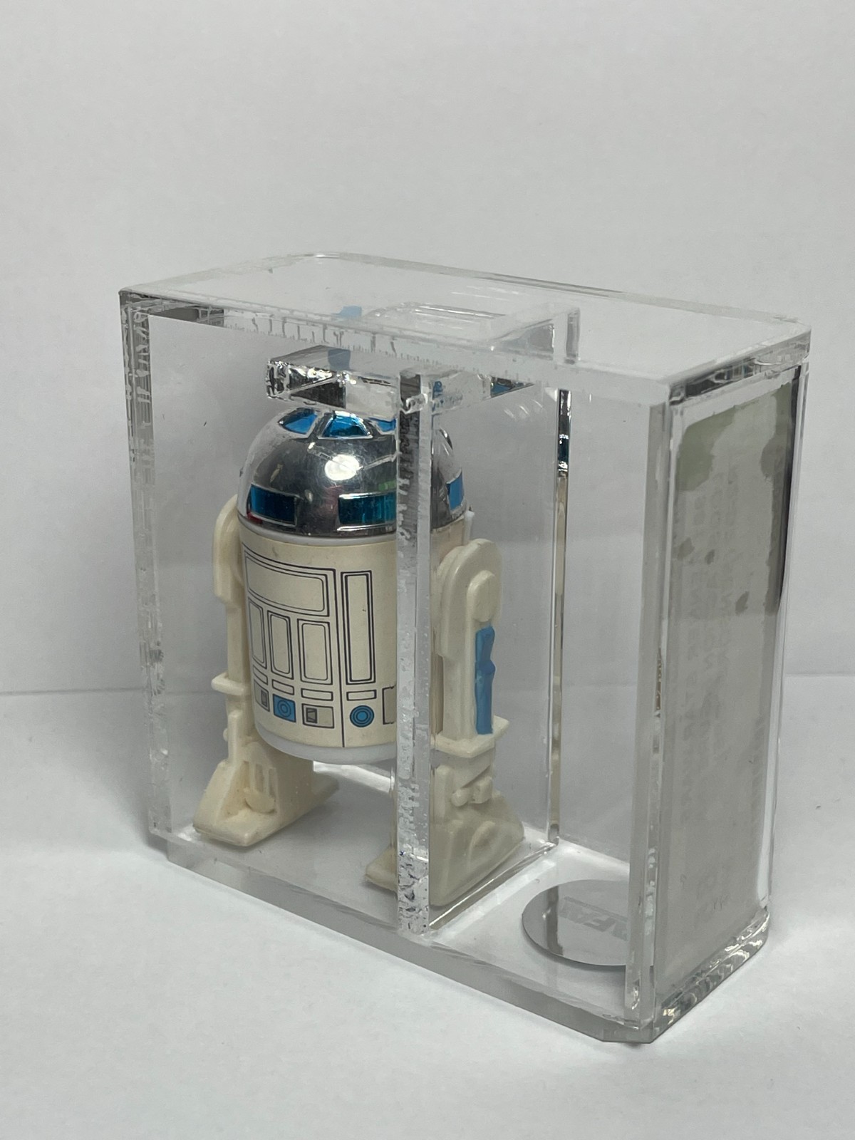 R2-D2 (Artoo-Detoo) (with Sensorscope) sold
