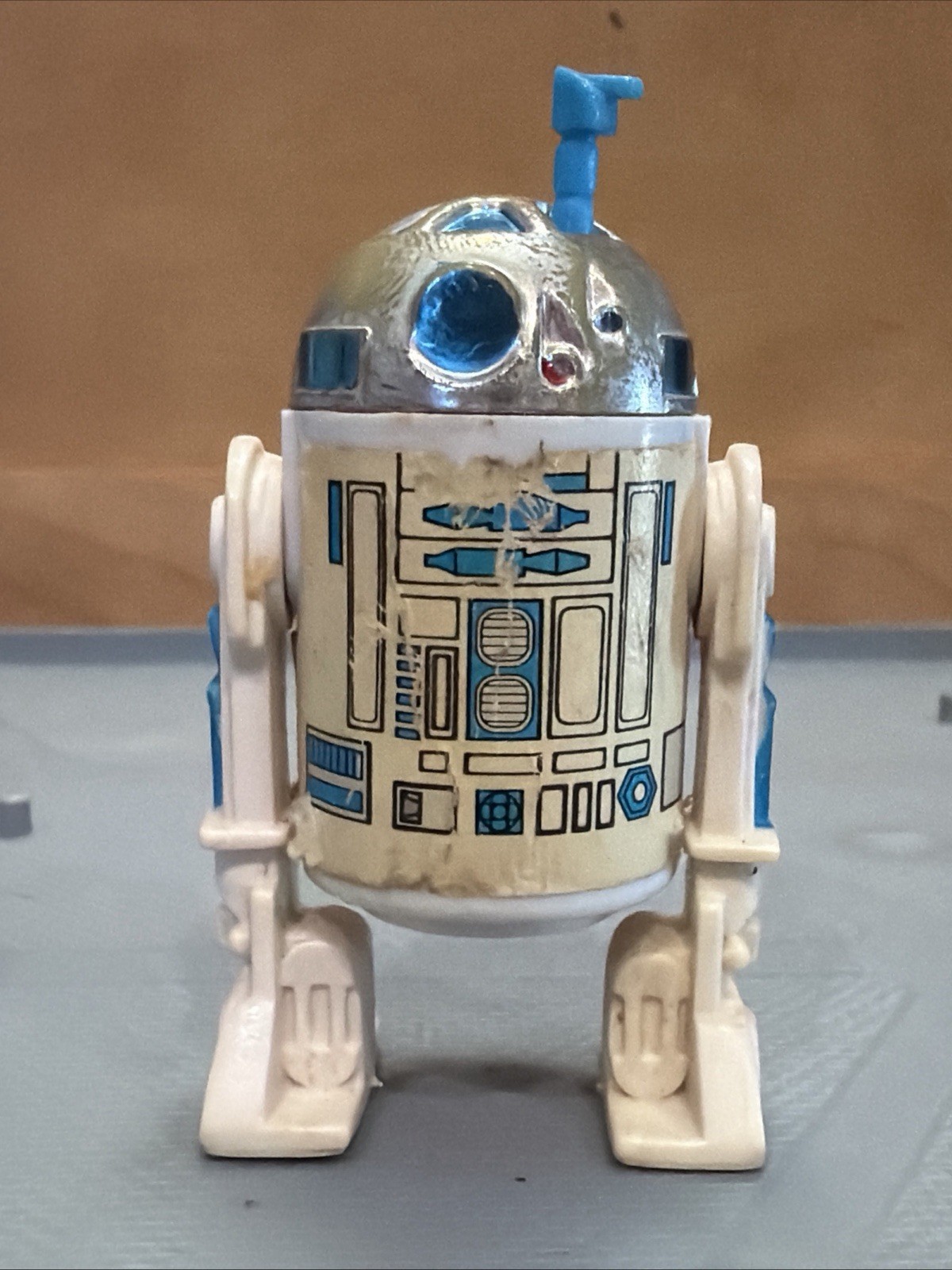 R2-D2 (Artoo-Detoo) (with Sensorscope) sold