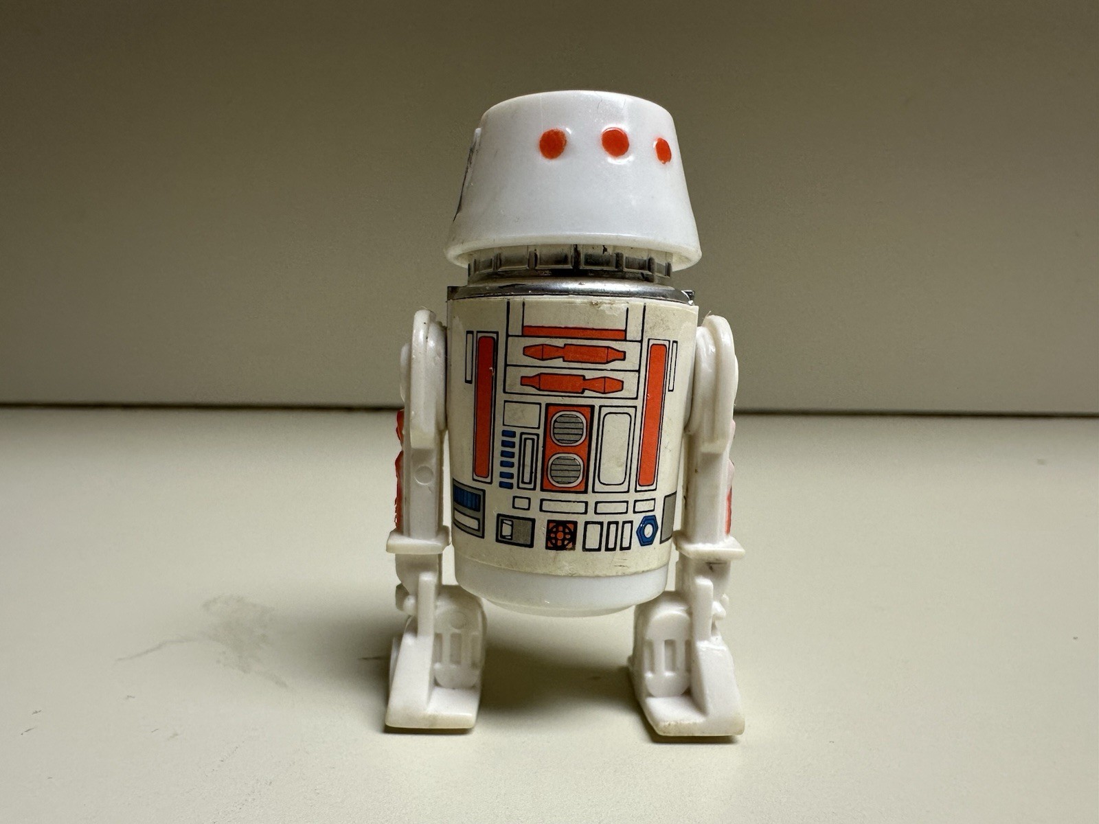 R5-D4 (Arfive-Defour) sold