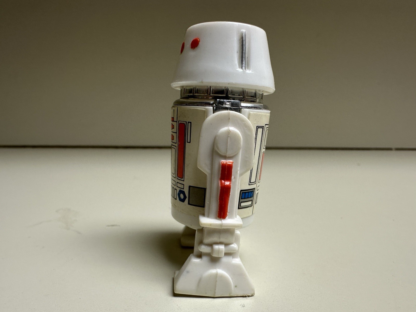 R5-D4 (Arfive-Defour) sold