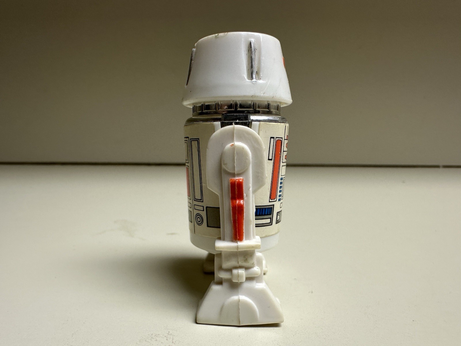 R5-D4 (Arfive-Defour) sold