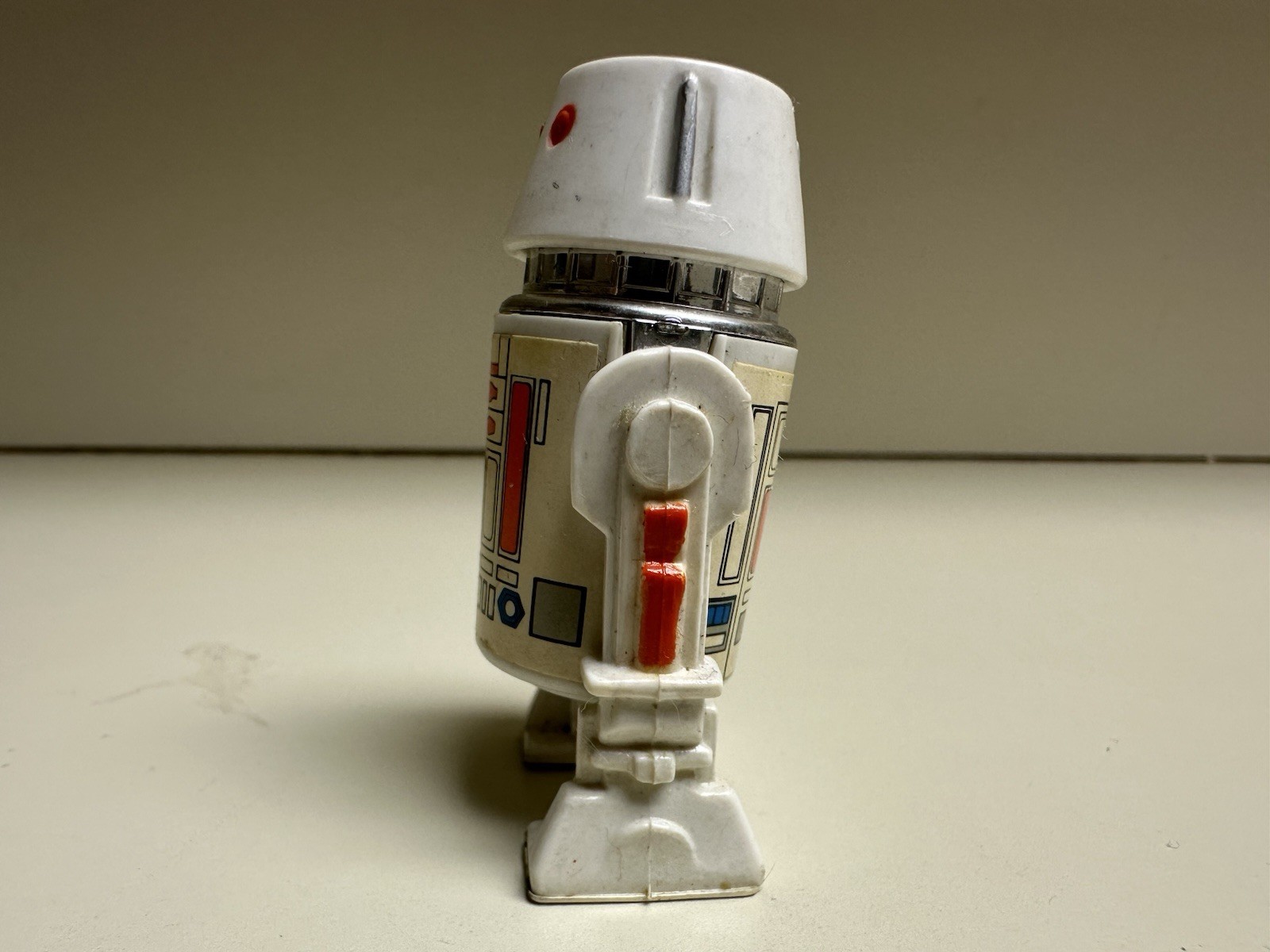 R5-D4 (Arfive-Defour) sold