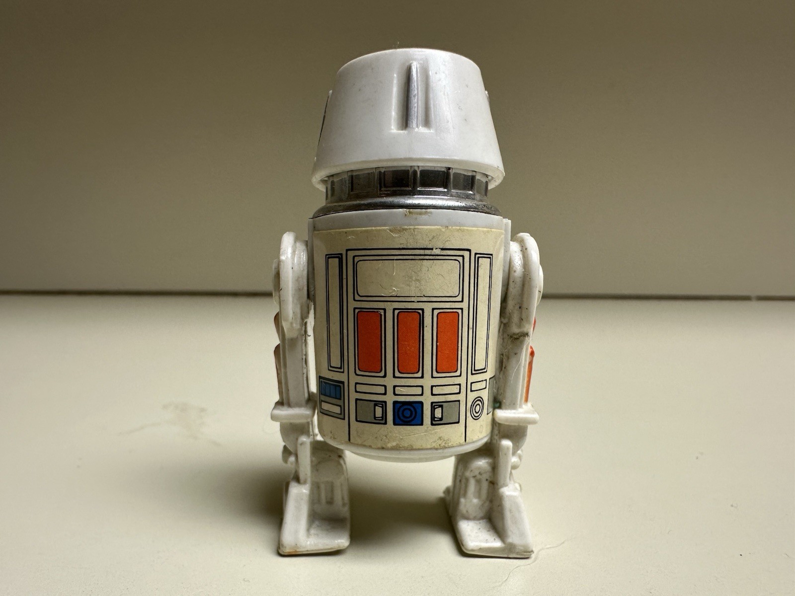 R5-D4 (Arfive-Defour) sold