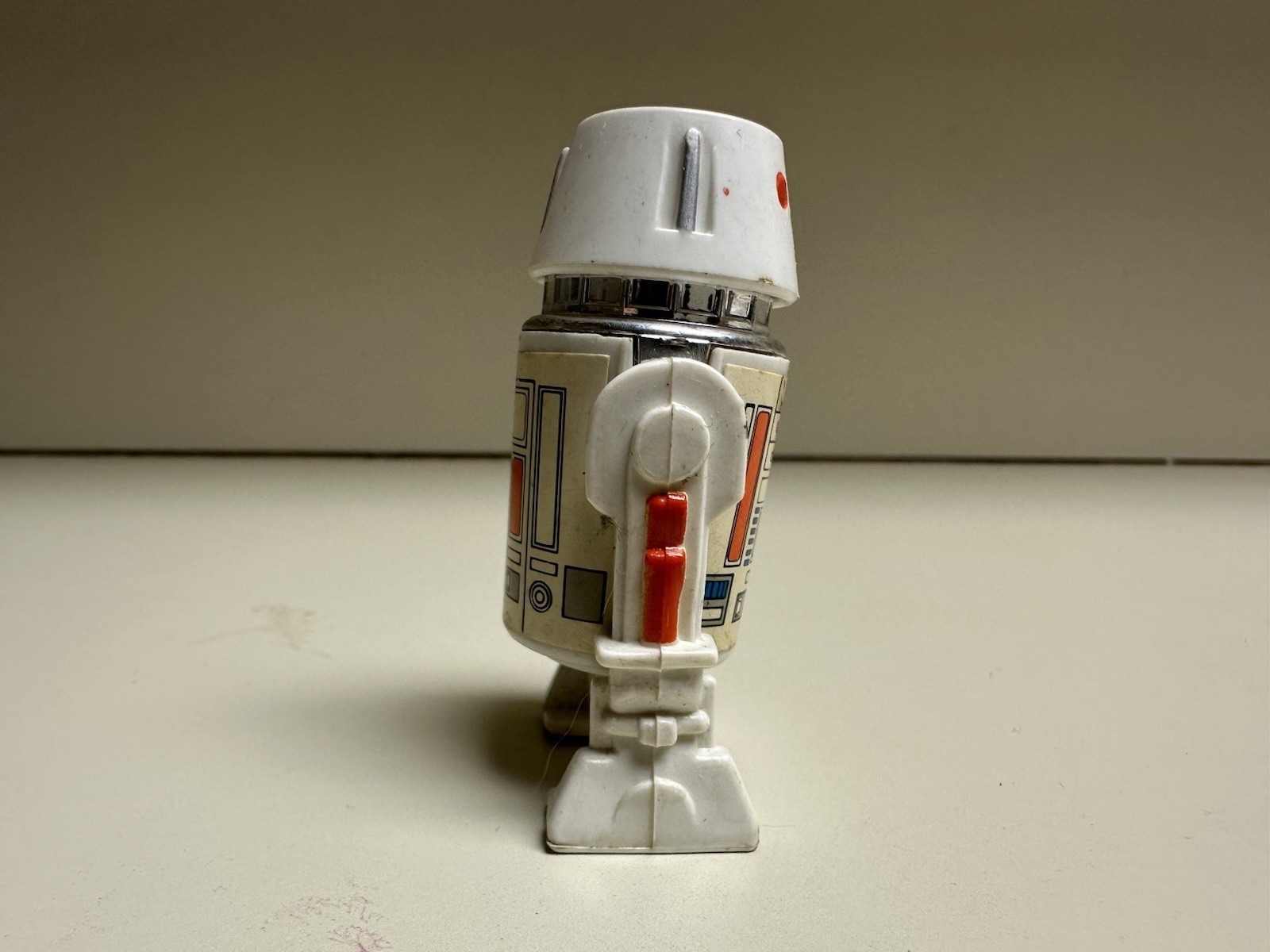 R5-D4 (Arfive-Defour) sold
