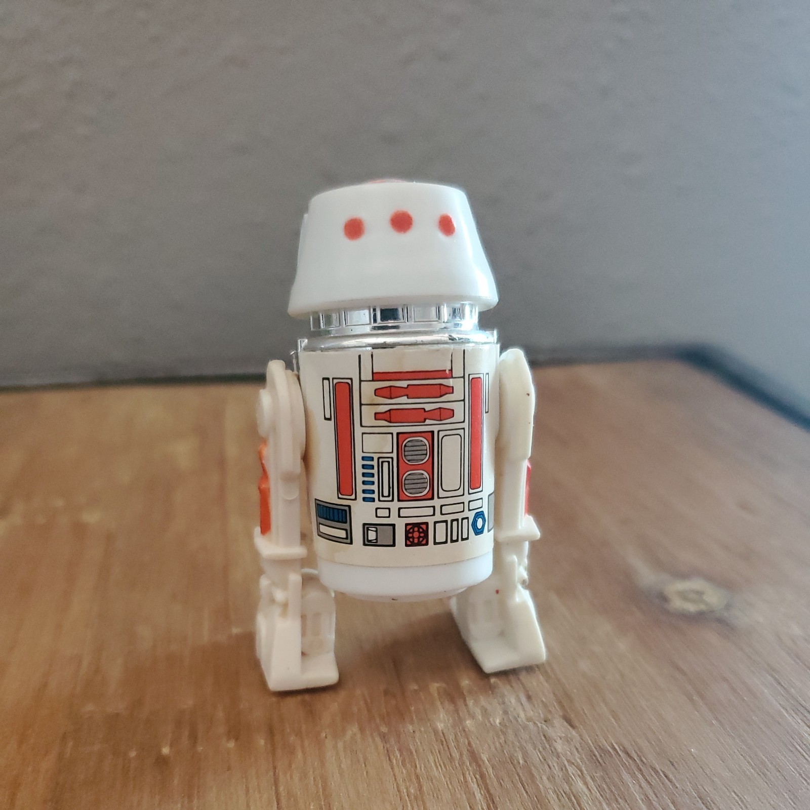 R5-D4 (Arfive-Defour) sold