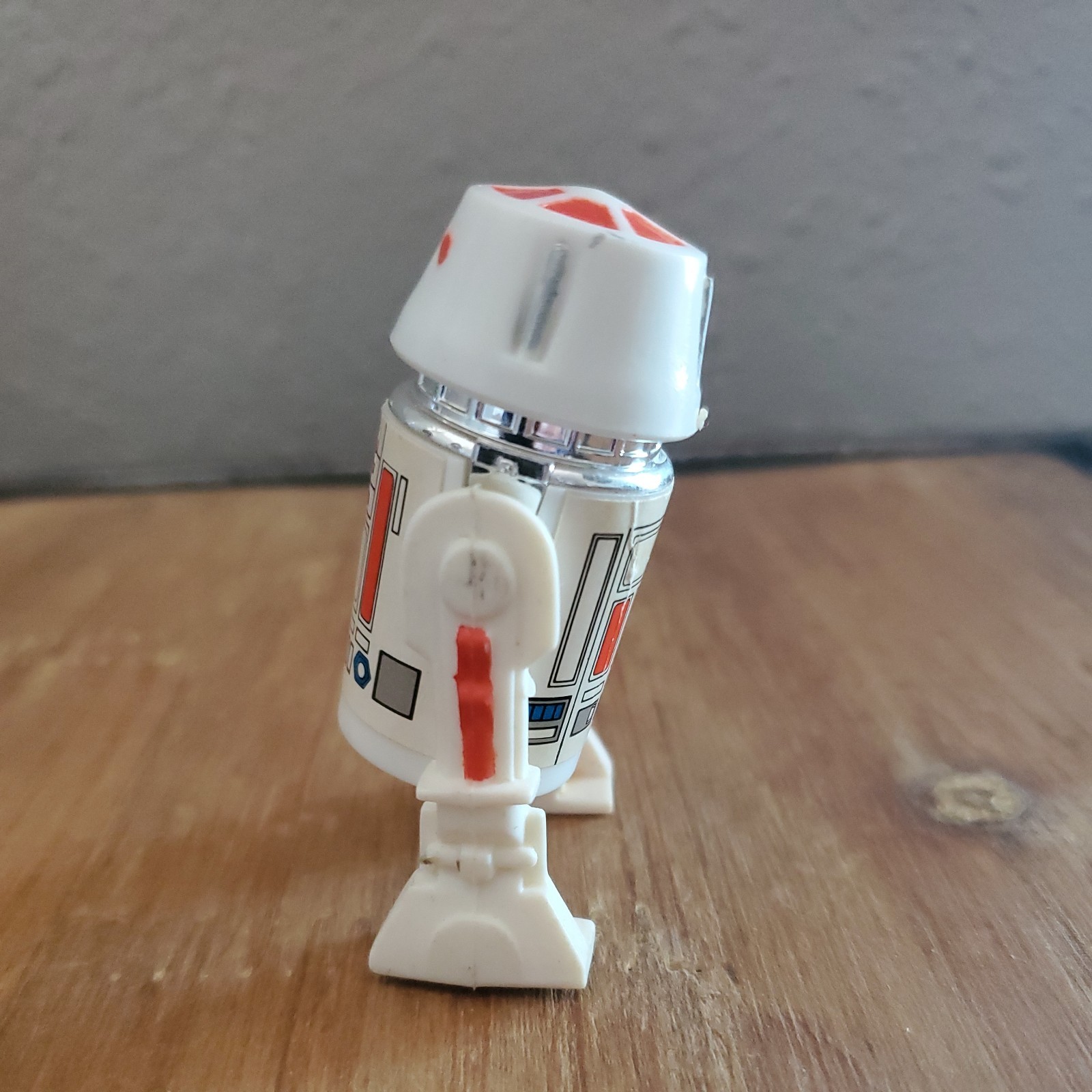 R5-D4 (Arfive-Defour) sold
