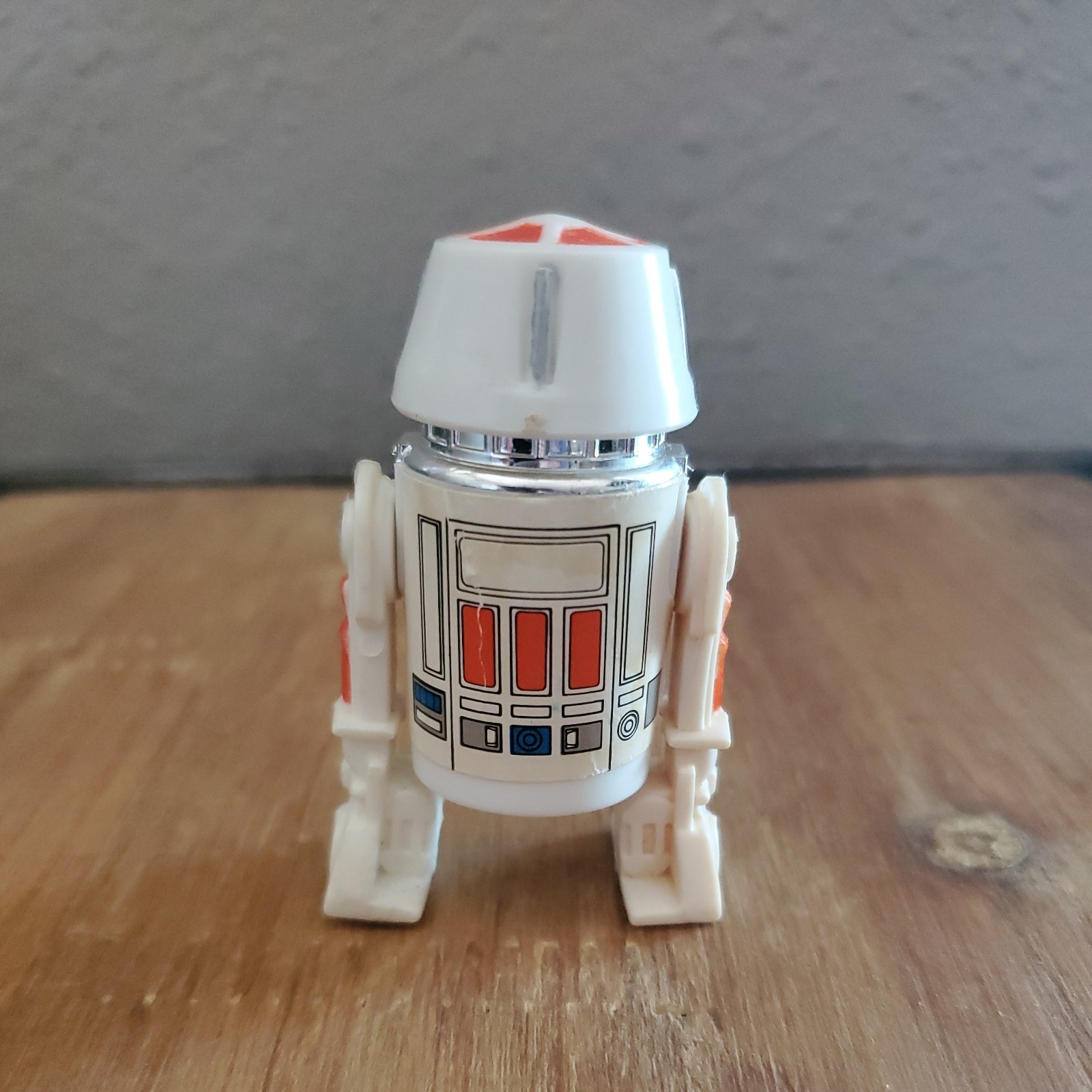 R5-D4 (Arfive-Defour) sold