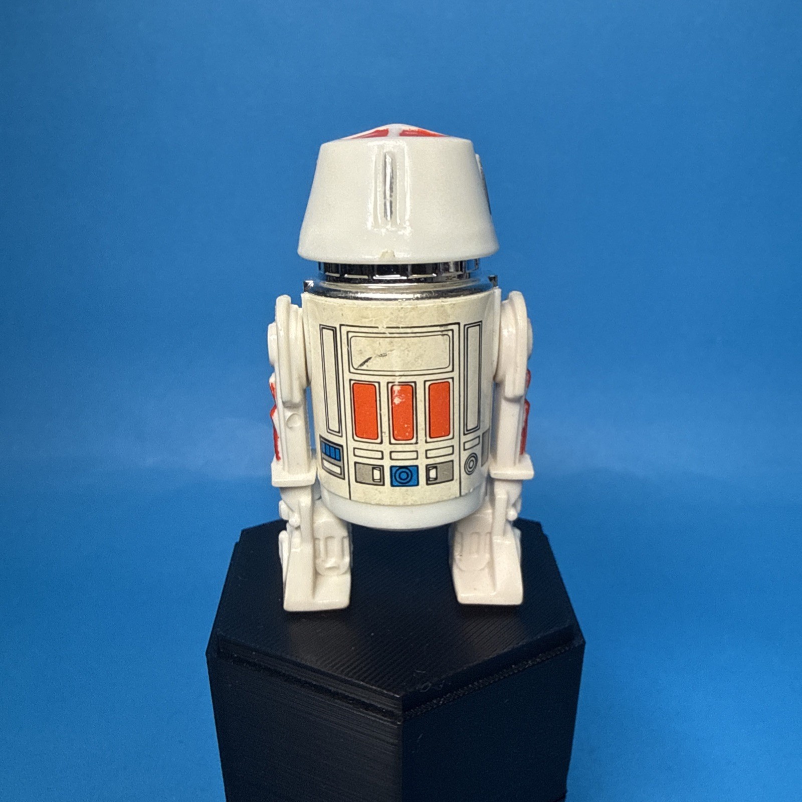R5-D4 (Arfive-Defour) sold