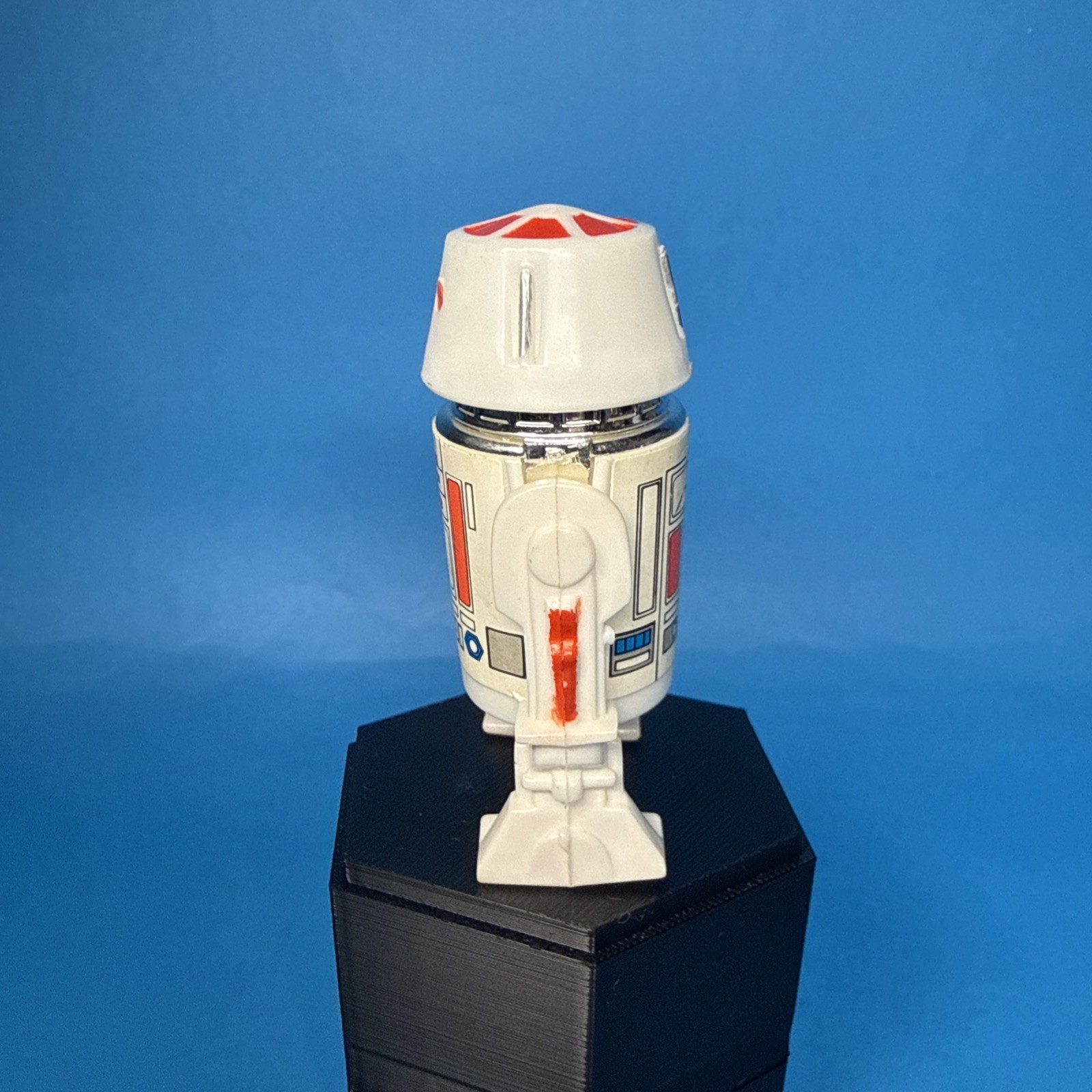 R5-D4 (Arfive-Defour) sold
