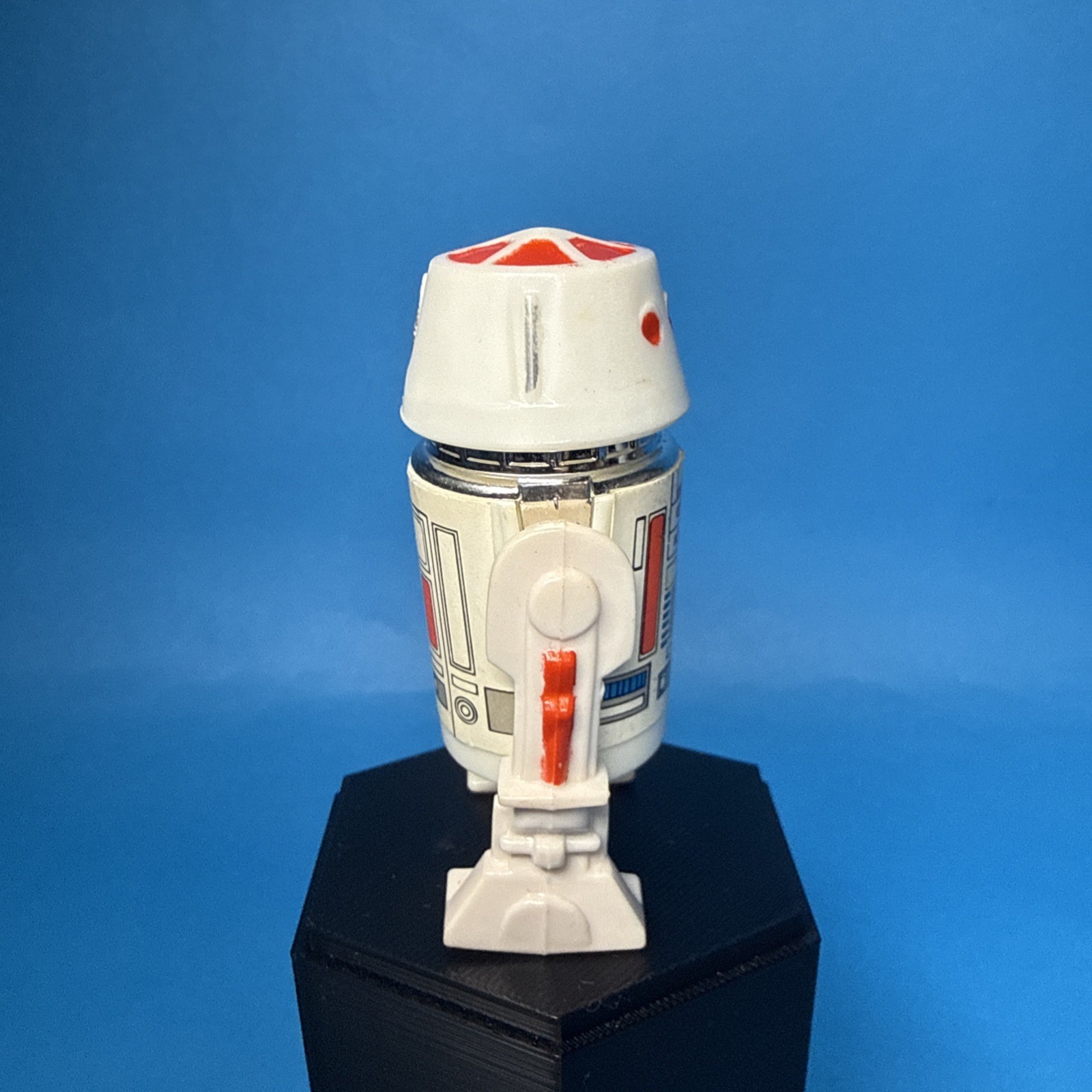R5-D4 (Arfive-Defour) sold