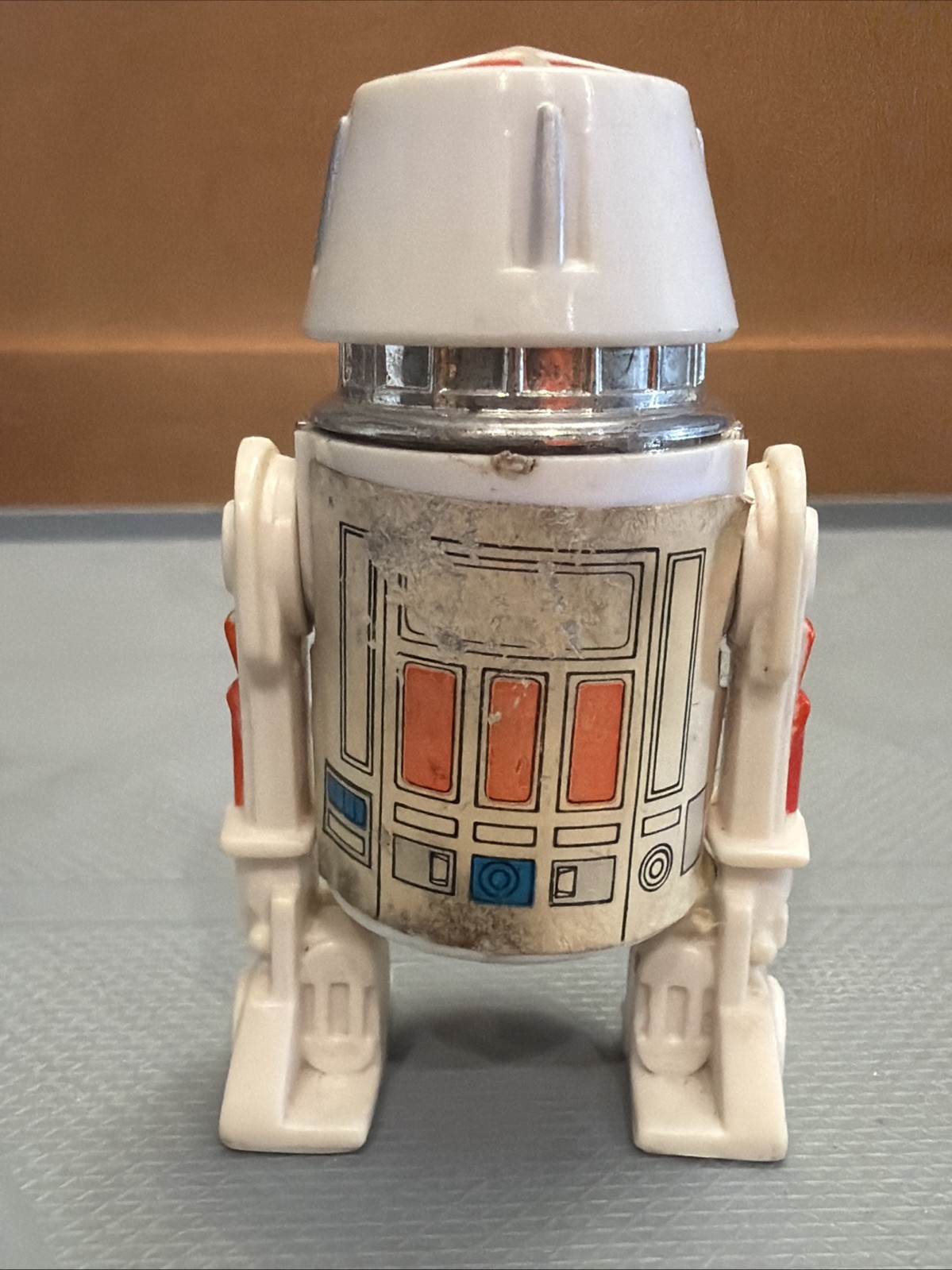R5-D4 (Arfive-Defour) sold