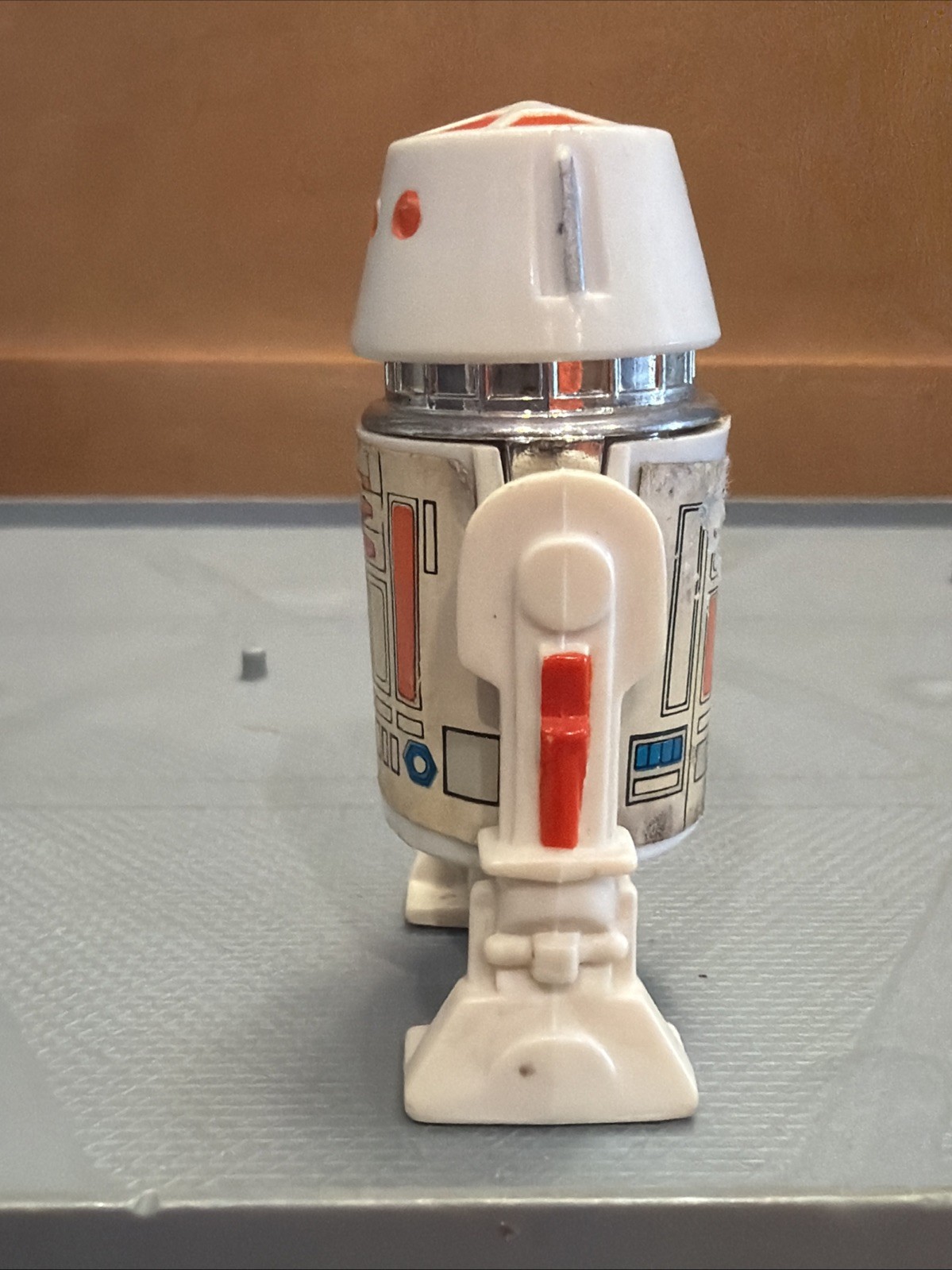 R5-D4 (Arfive-Defour) sold