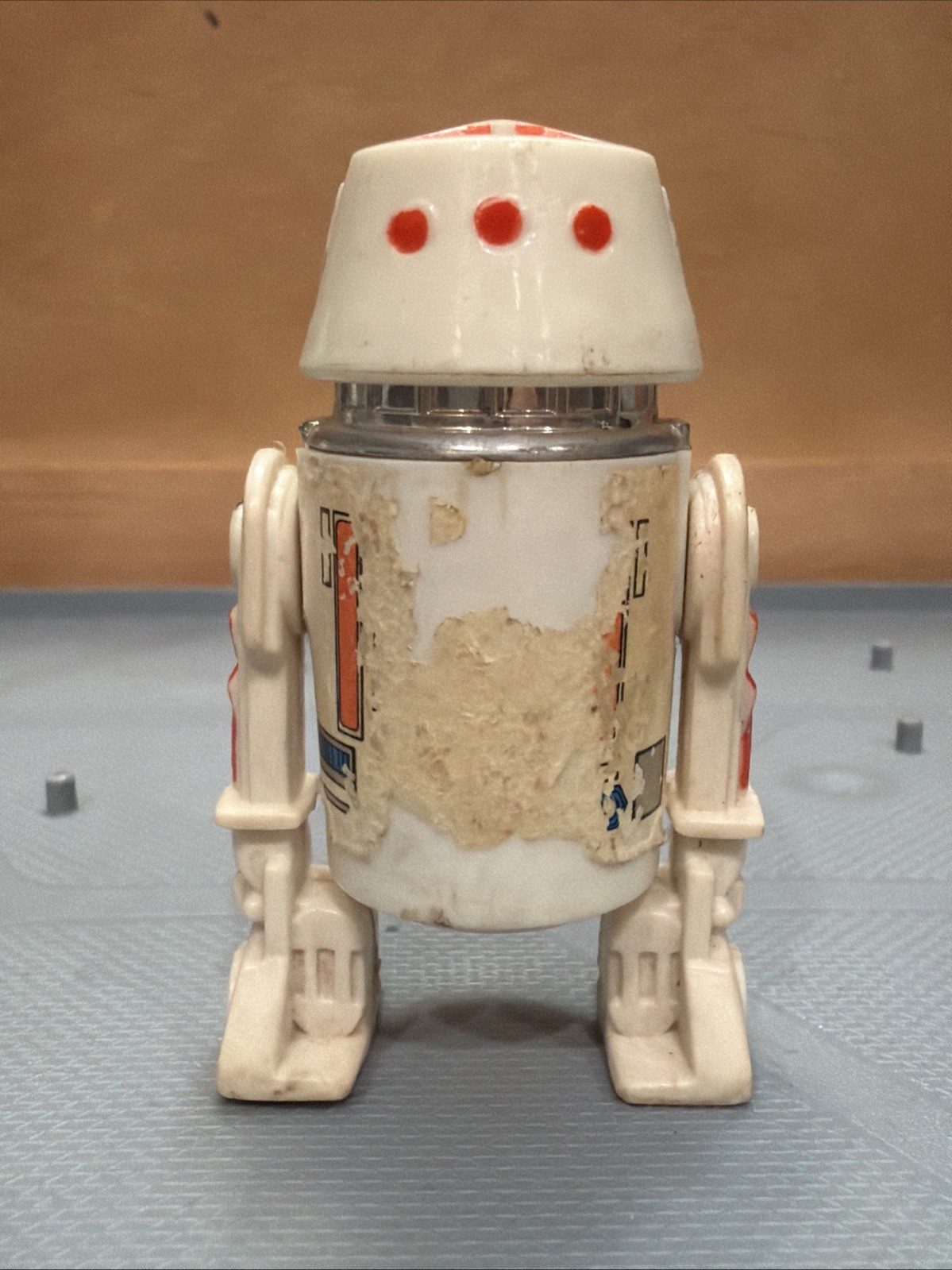 R5-D4 (Arfive-Defour) sold